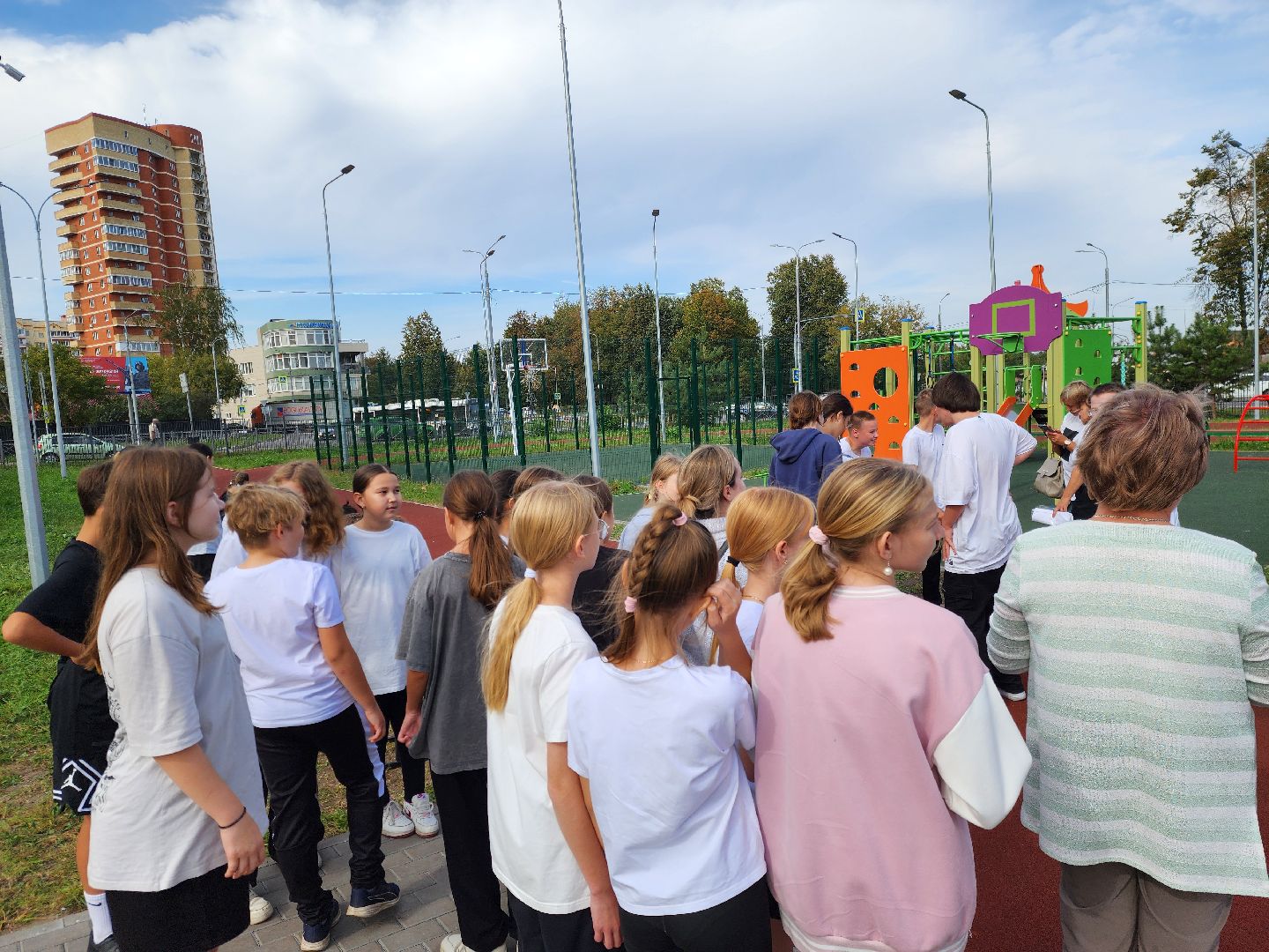 школа, ногинск, жители, общество, спорт, веселые старты, день здоровья, центр образования,