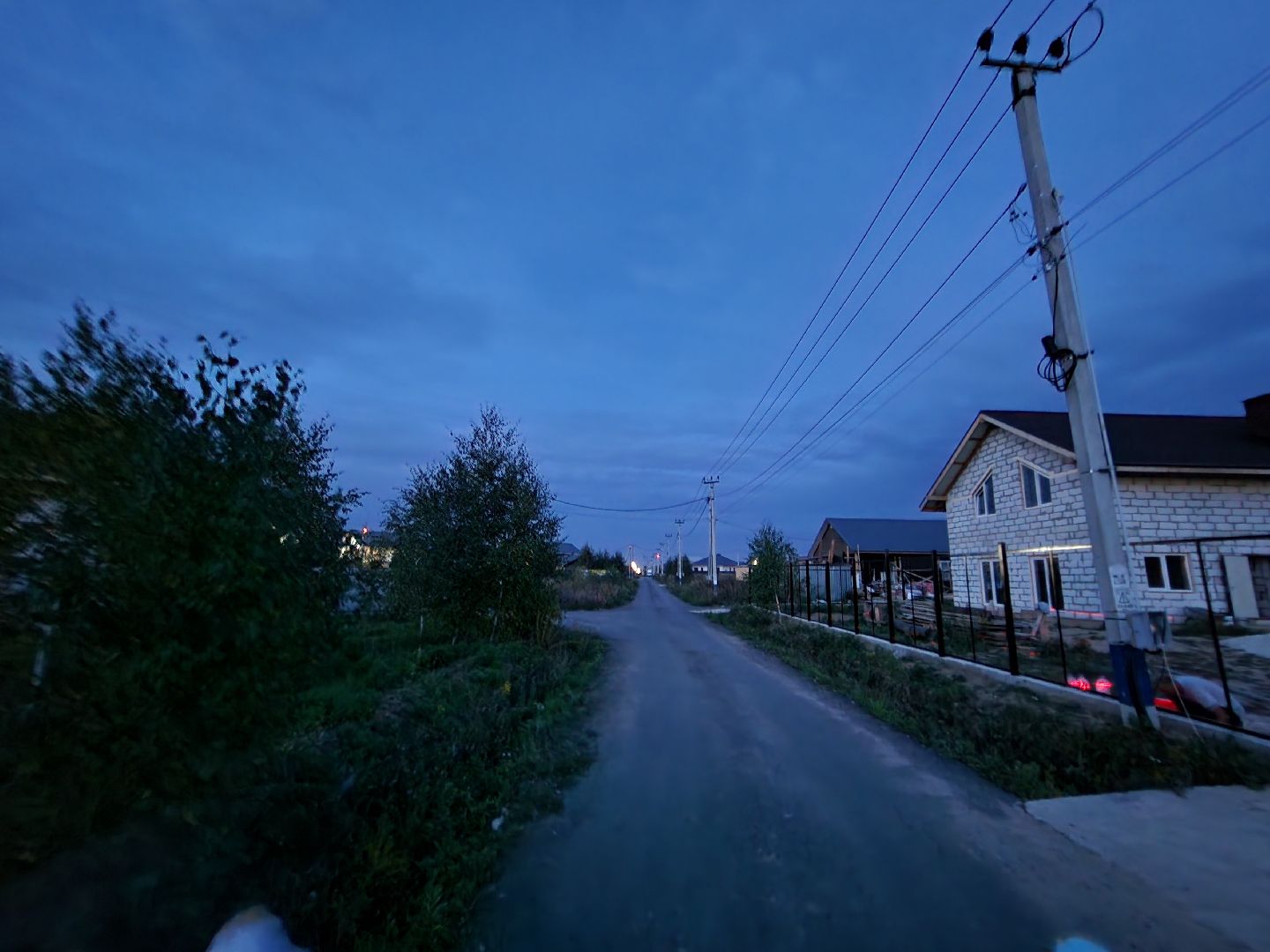 Чехов, поселок Васькино, выездная администрация, встреча с жителями, обращения жителей, Елена Валяева, многодетная мама, жильё, земельные участки, освещение, пешеходный переход, электроснабжение, контейнерная площадка,