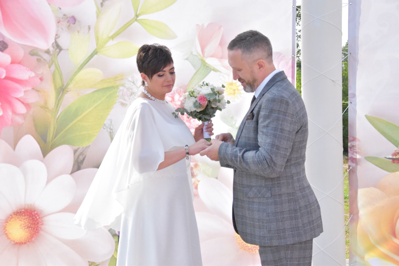 свадьба, выездная регистрация брака, парк крестов брод, Рошаль,