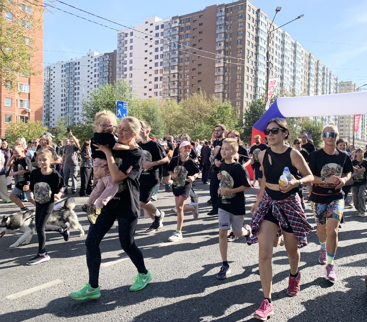 Балашиха, Подмосковье, Мурал военкору Семену Еремину, День города Балашиха,