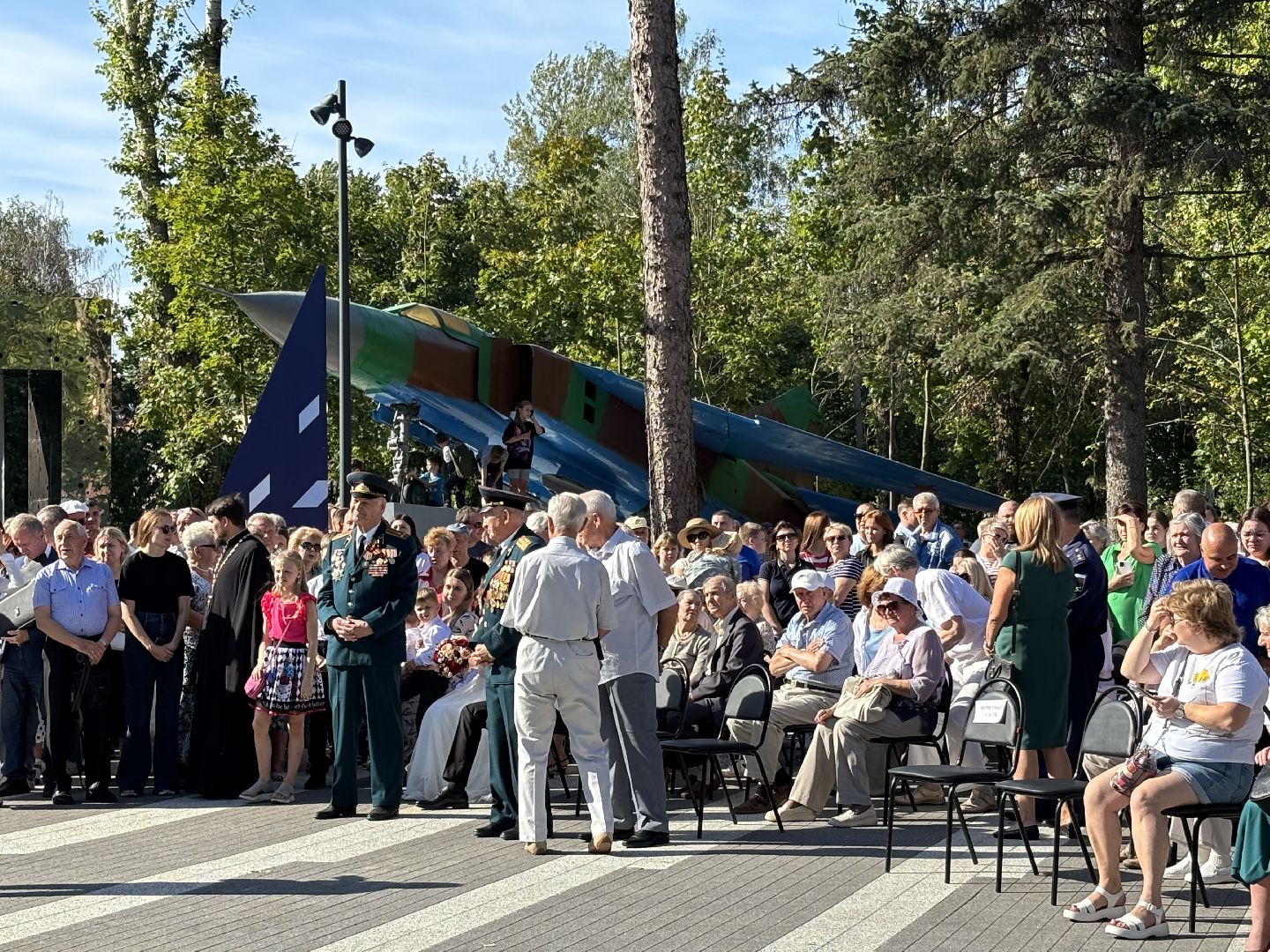 сквер, микрорайон заря, благоустровйство, день города балашиха,