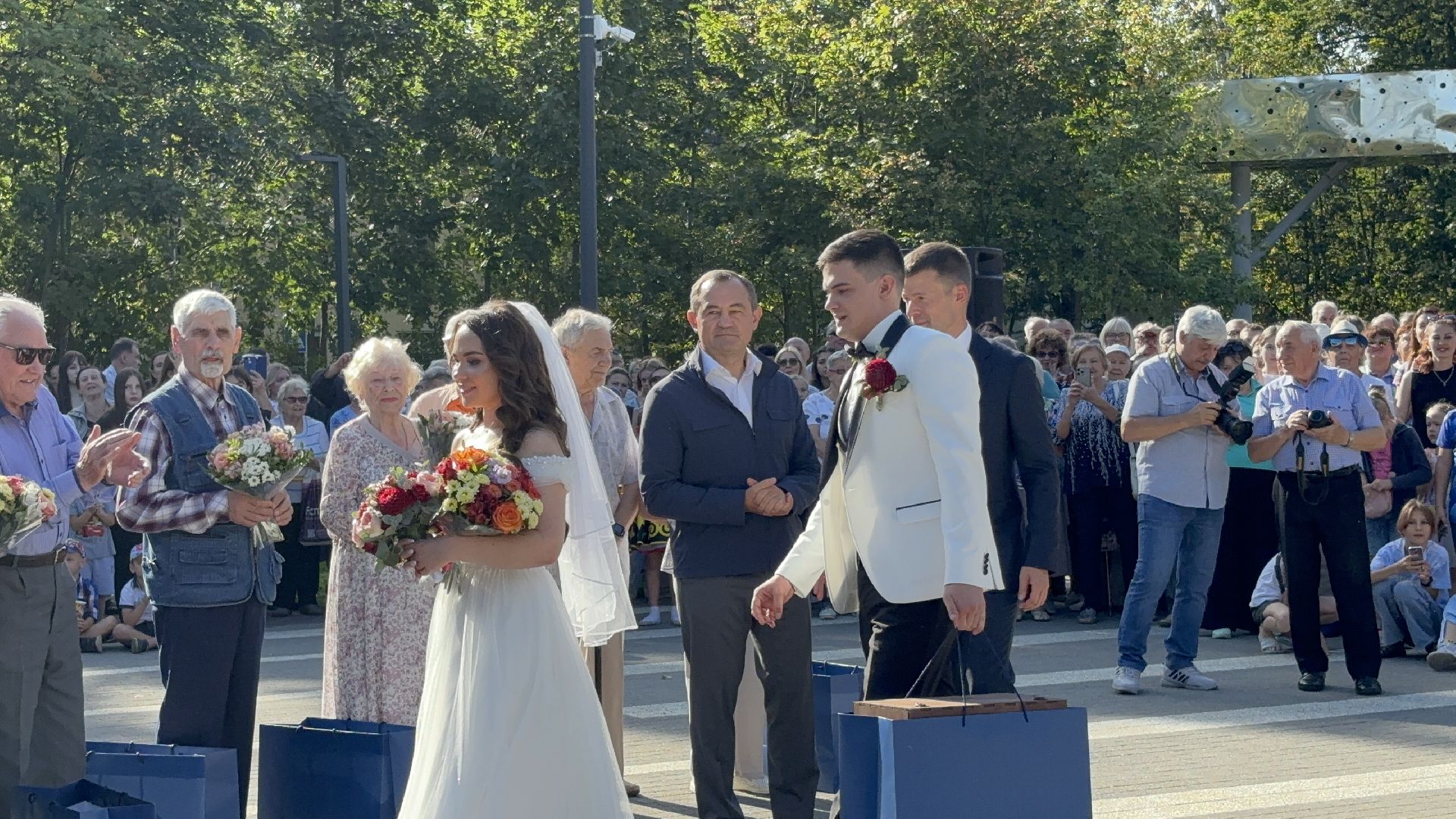 сквер, микрорайон заря, благоустровйство, день города балашиха,