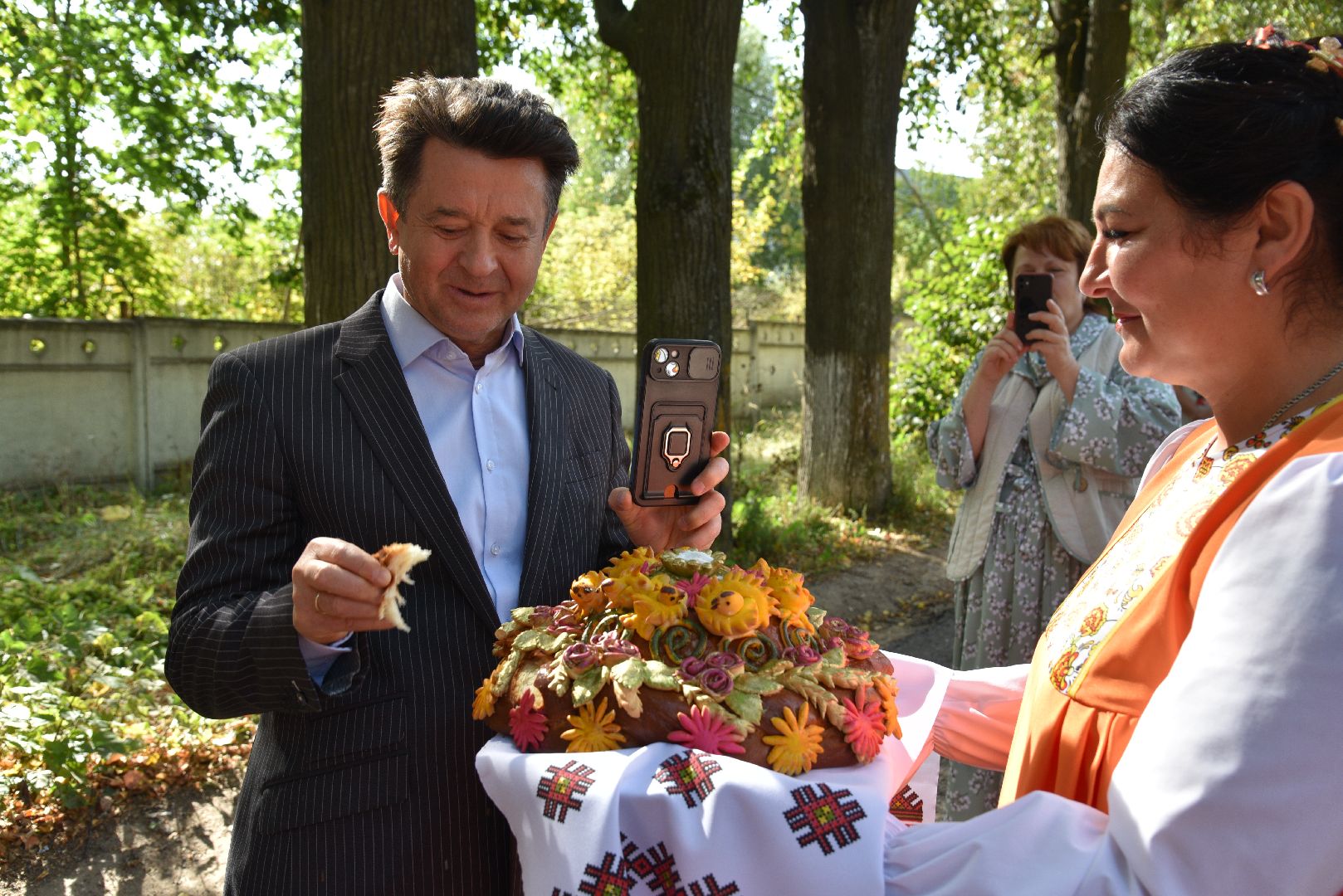 лотошино, лотошинский парк, разгуляй, парки подмосковья, фестиваль народного творчества,