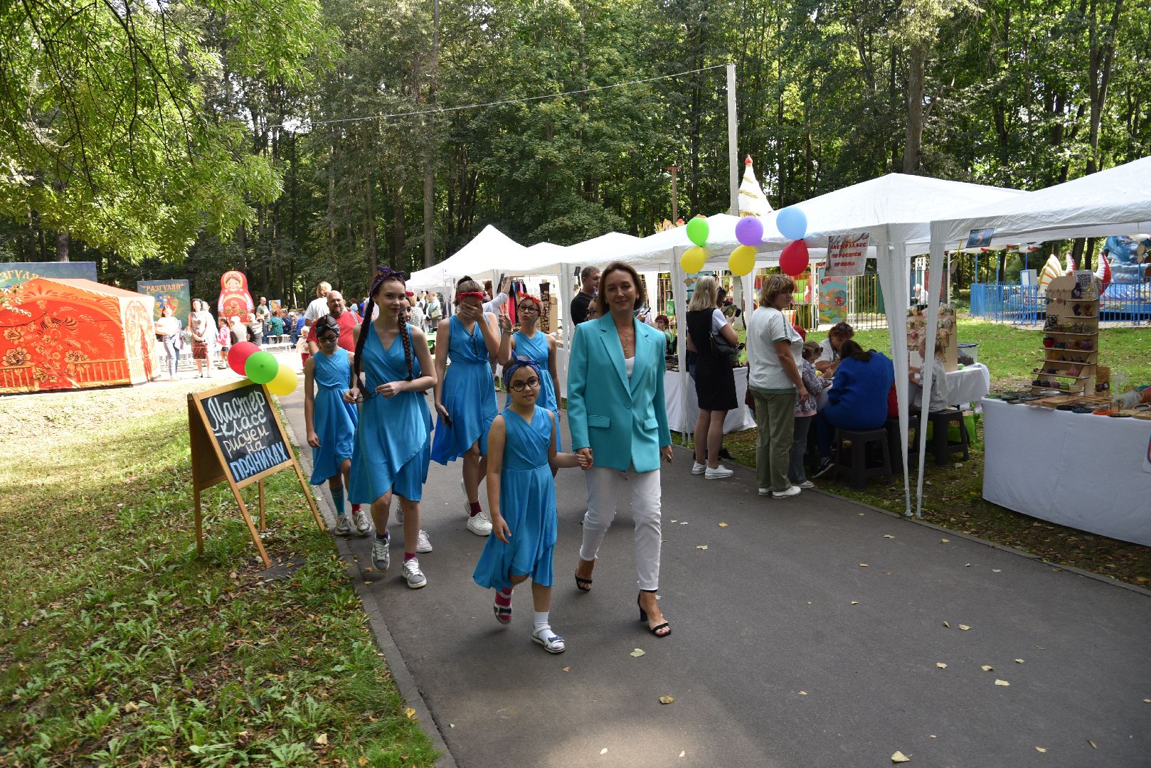 лотошино, лотошинский парк, разгуляй, парки подмосковья, фестиваль народного творчества,