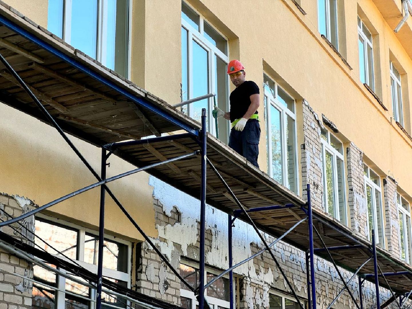 капитальный ремонт школы, фасадные работы, демонтаж, бригада, городской округ восход,