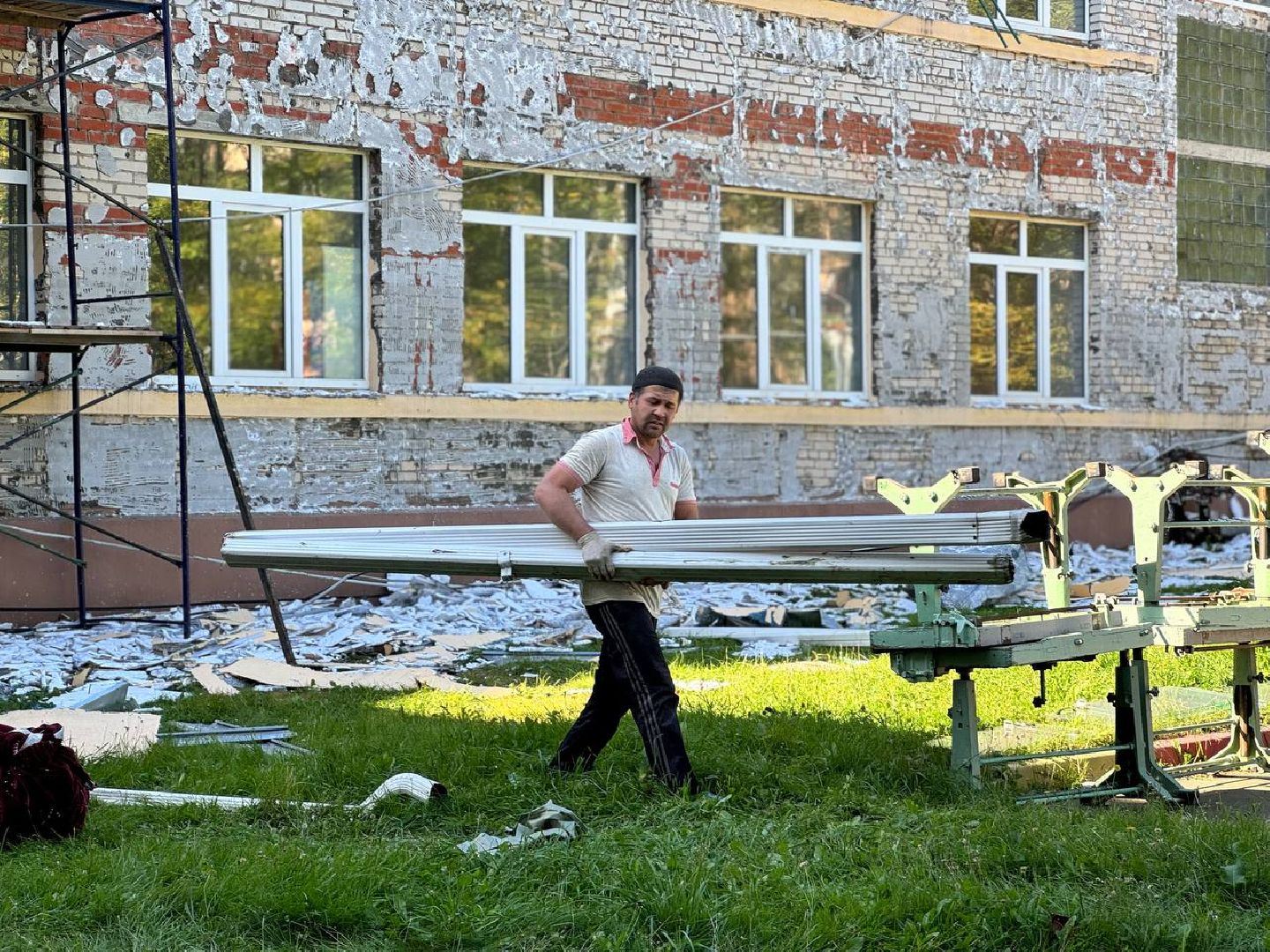 капитальный ремонт школы, фасадные работы, демонтаж, бригада, городской округ восход,