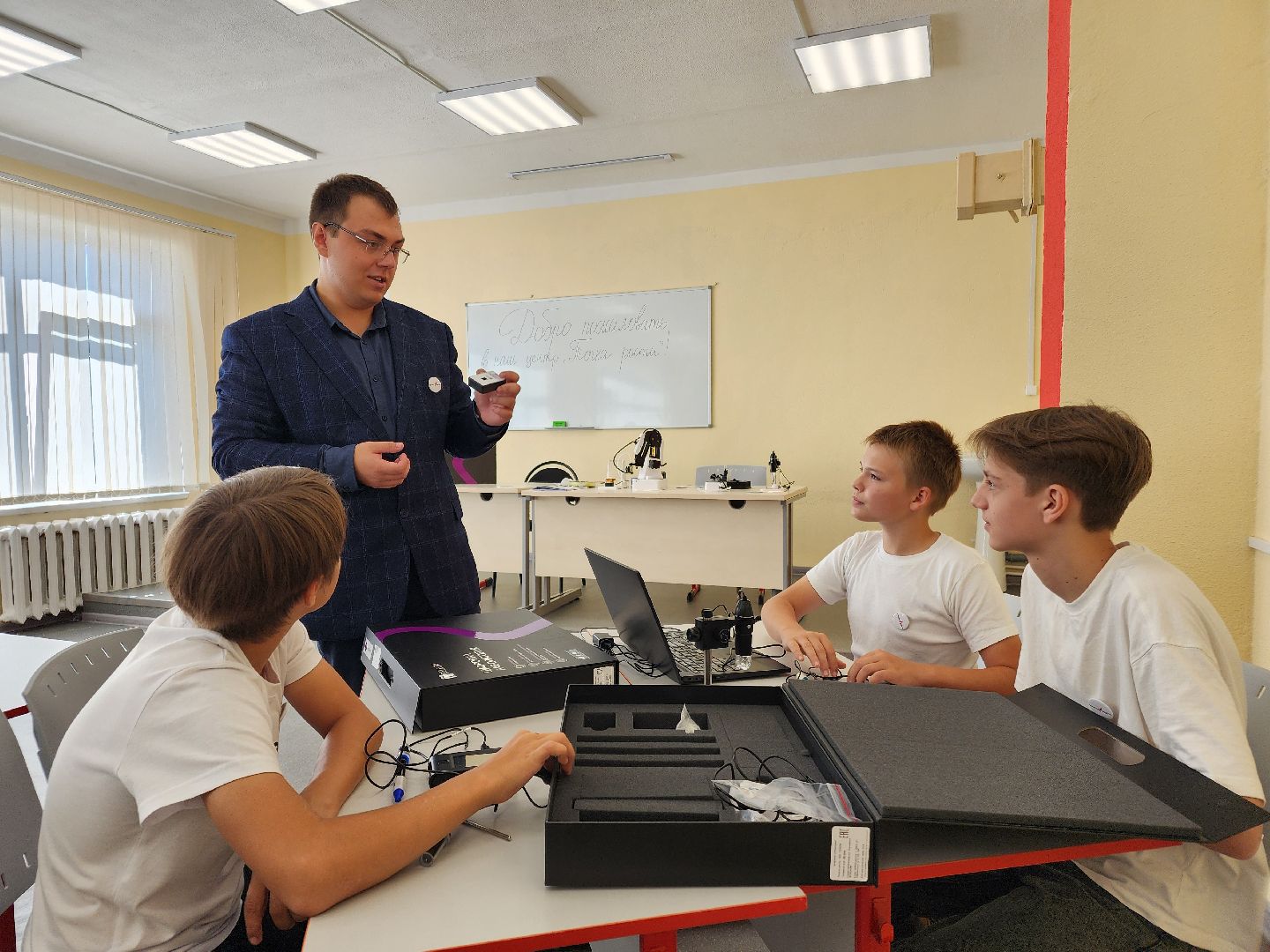 Чехов, школа 9, село Стремилово, учебный центр Точка роста, новый учитель физики, Иван Андреев, целевое направление,