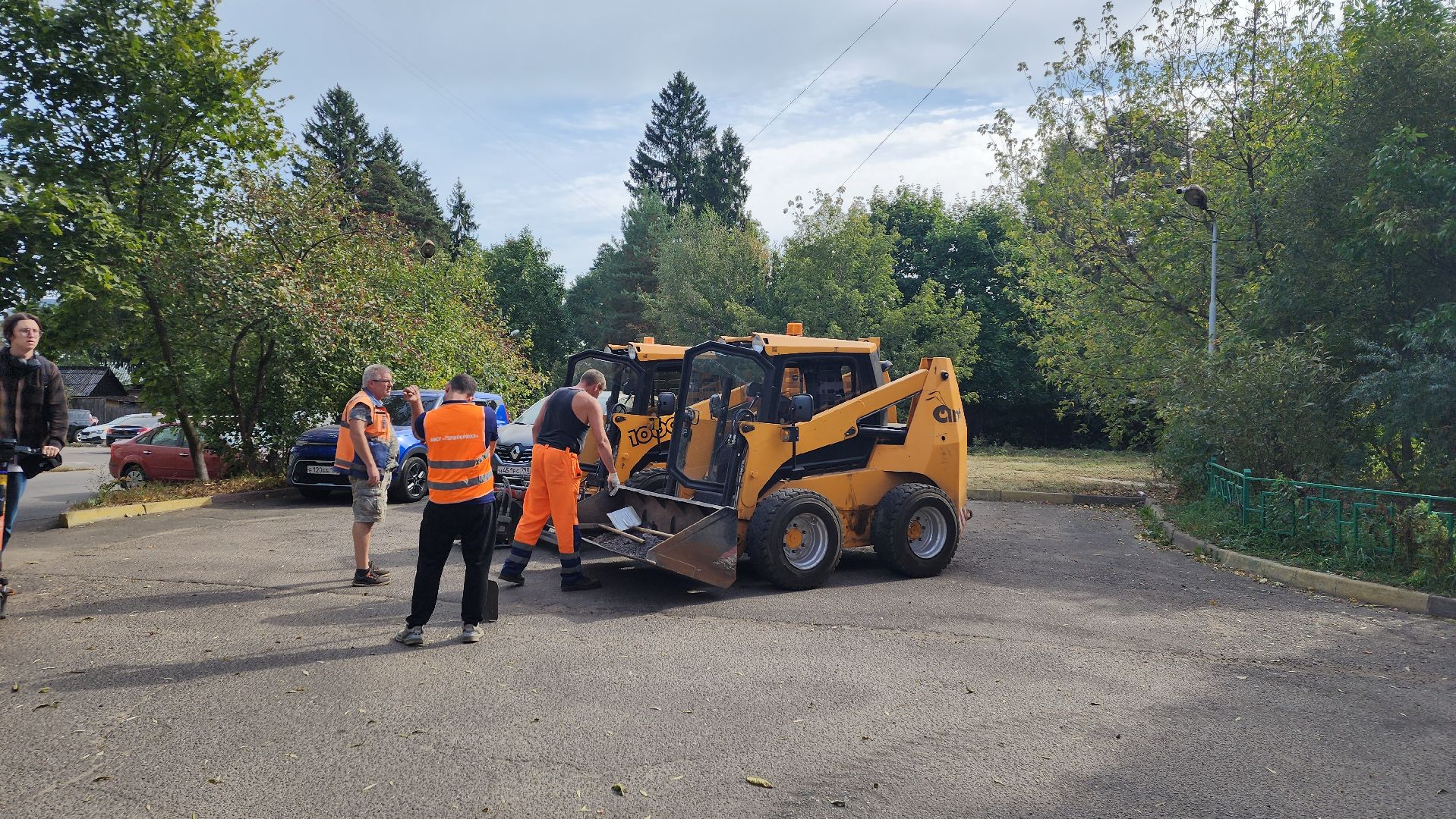 пушкино, ямочный ремонт, асфальтирование, бригада рабочих,