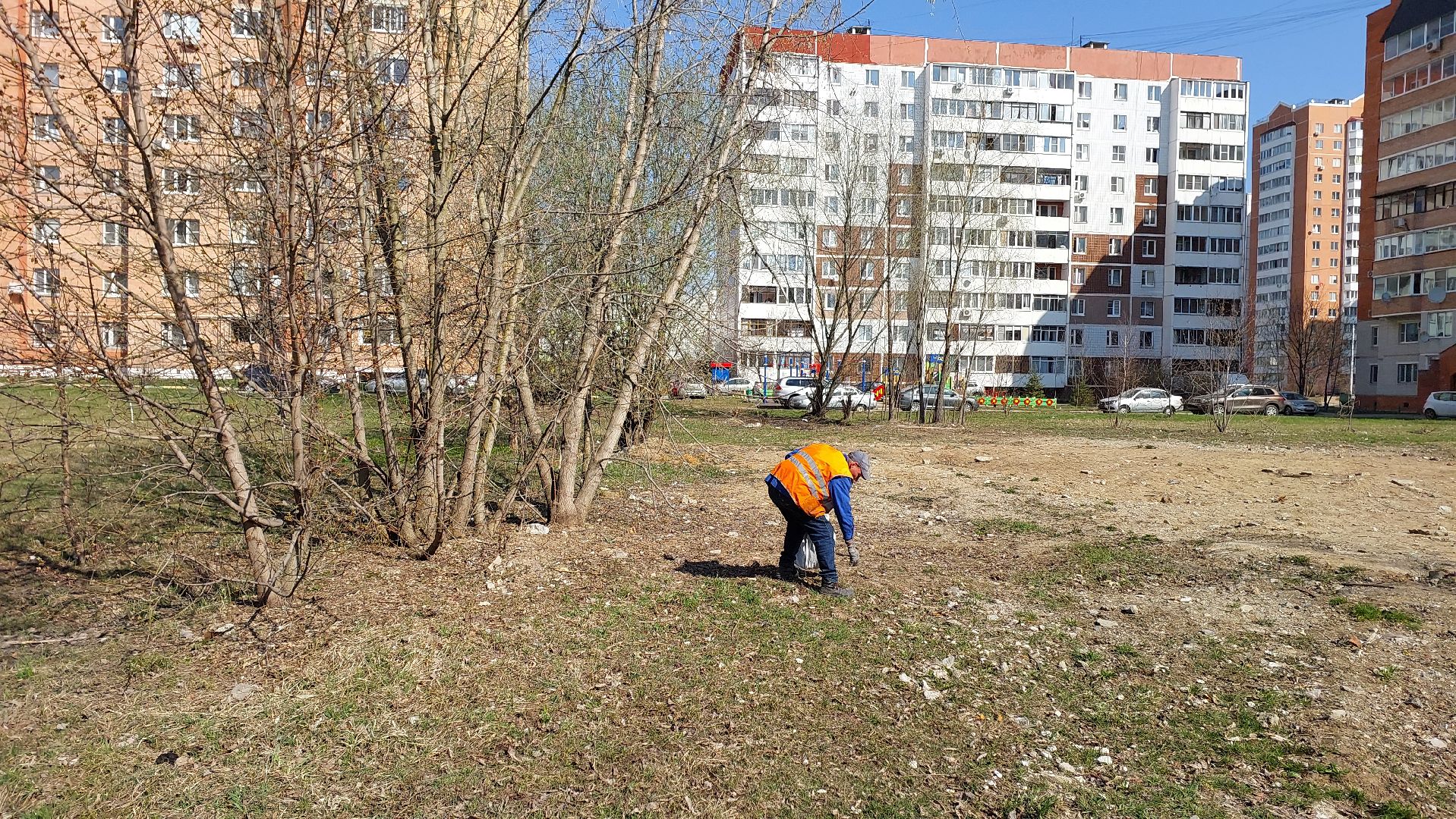 субботник, месячник по уборке, подмосковье, комбинат благоустройства, серпухов,