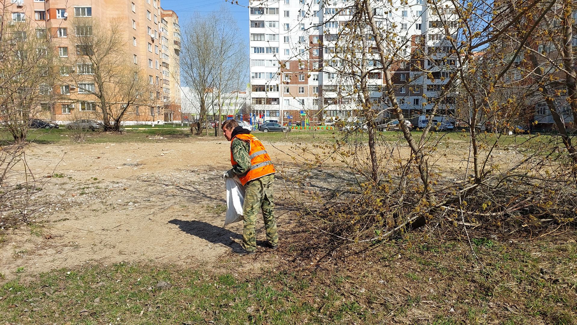 субботник, месячник по уборке, подмосковье, комбинат благоустройства, серпухов,