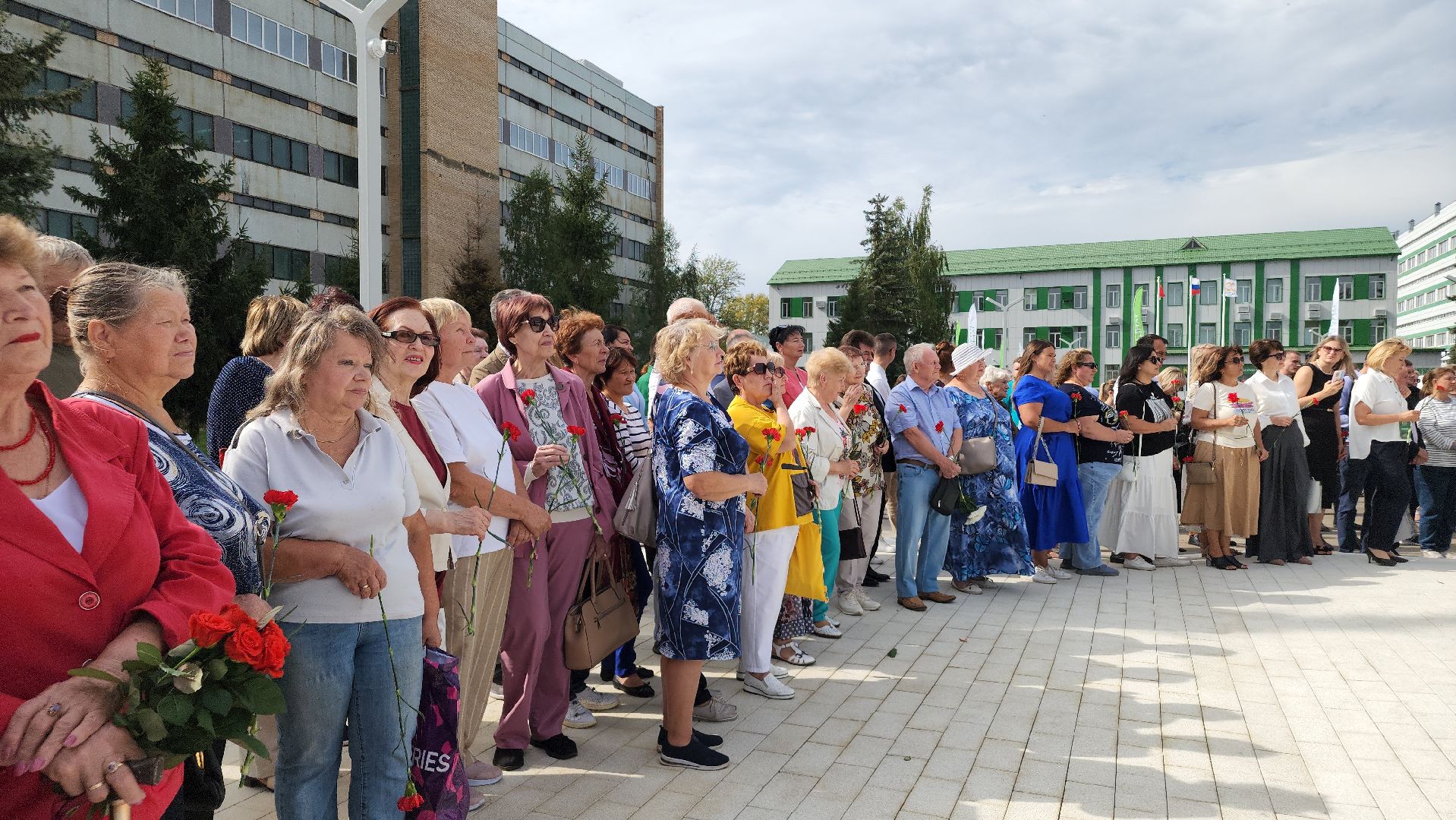 памятник, советский биолог, Щелковский биокомбинат, Лосино-Петровский,