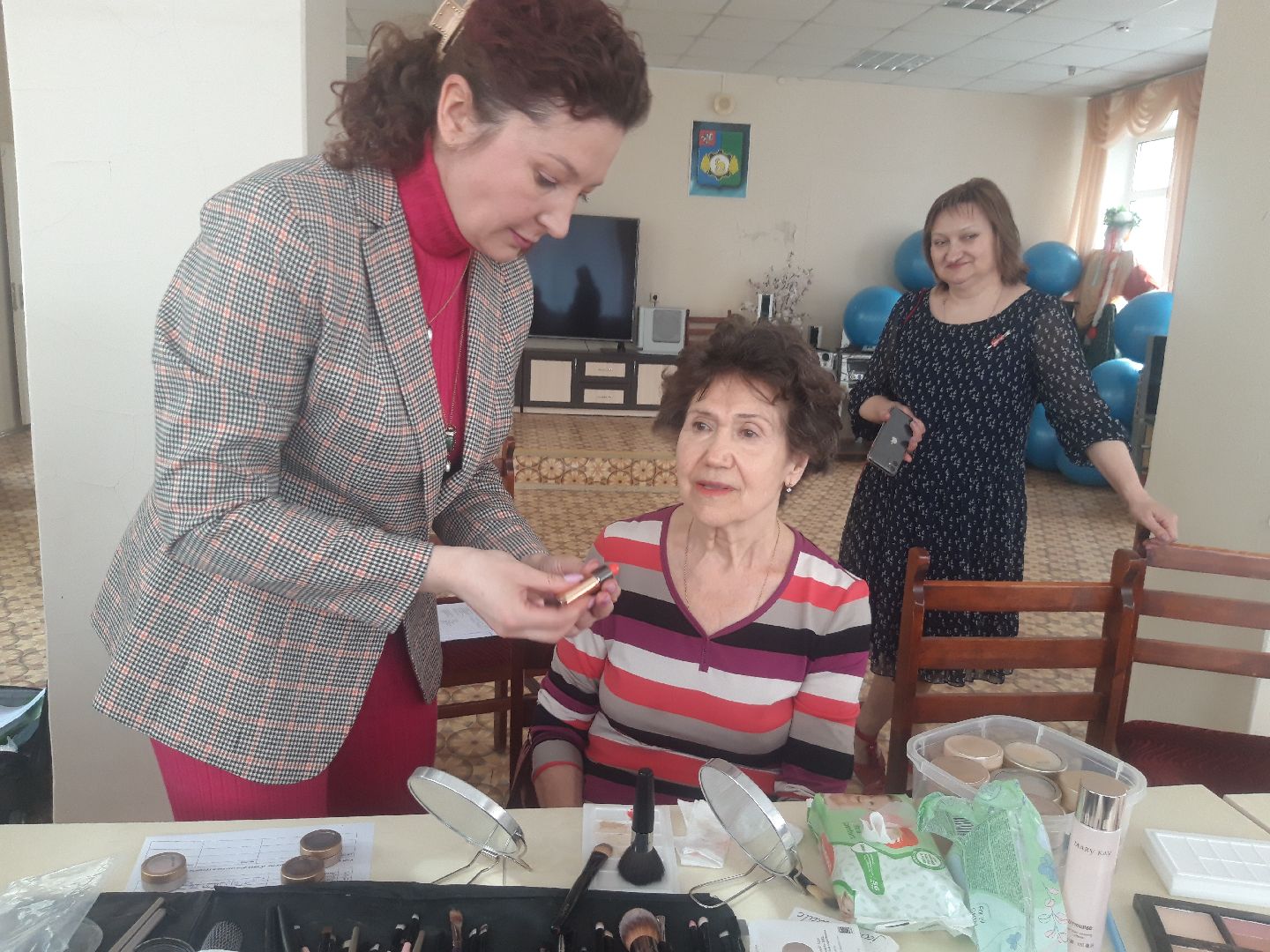 помощь людям, доброе дело, искусство,