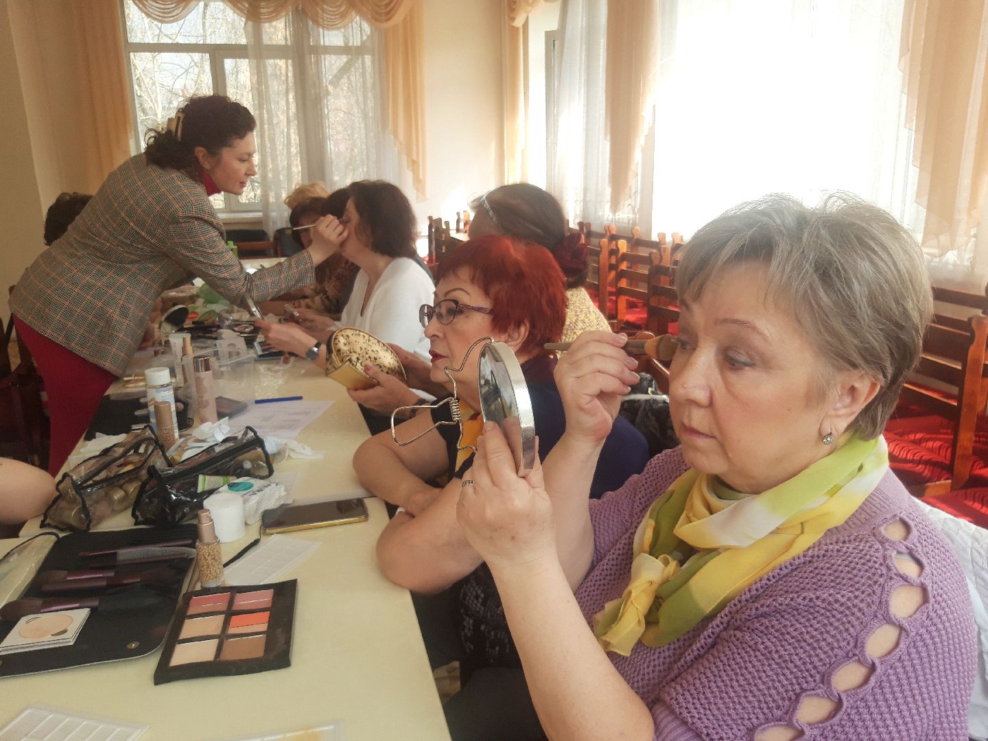 помощь людям, доброе дело, искусство,