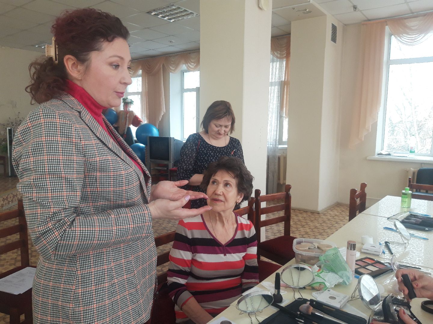 помощь людям, доброе дело, искусство,