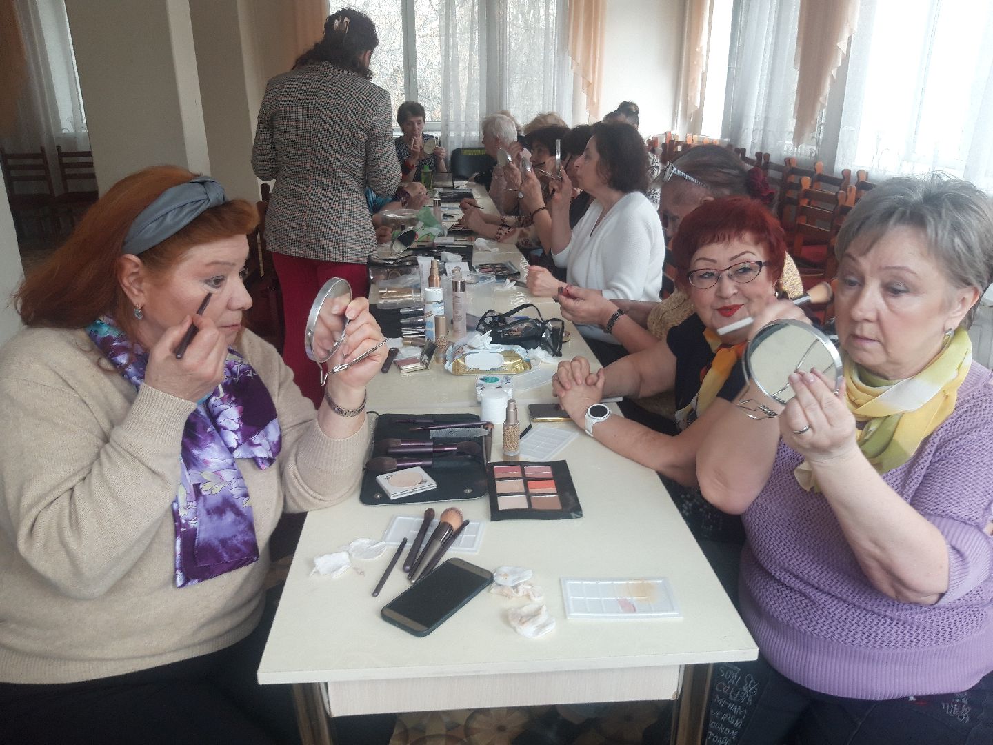 помощь людям, доброе дело, искусство,