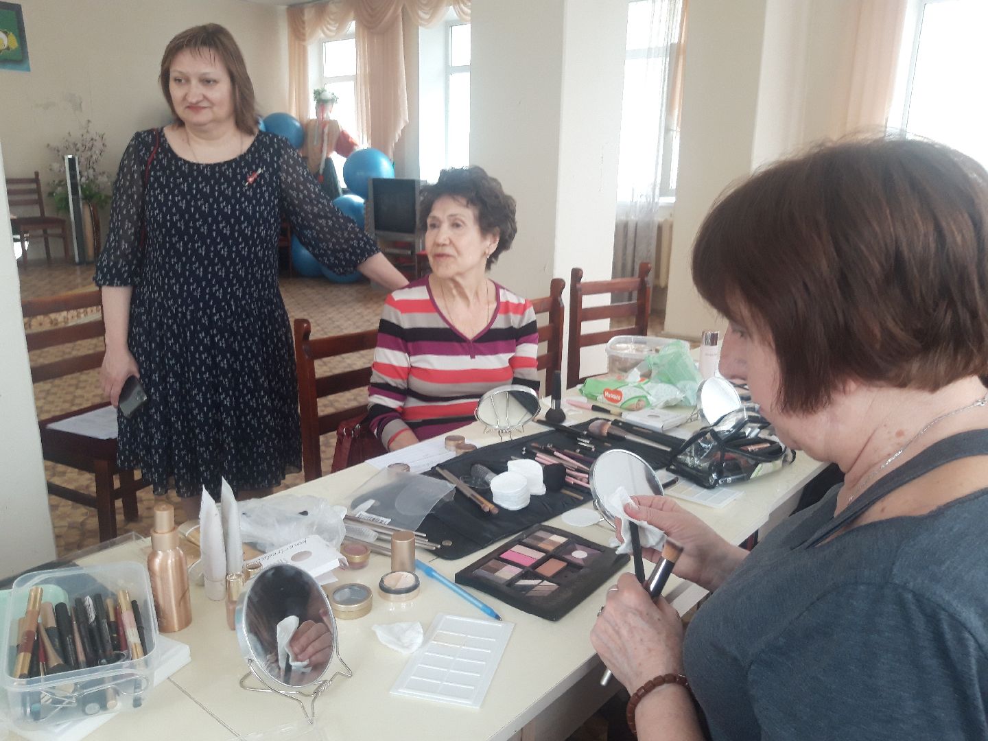 помощь людям, доброе дело, искусство,