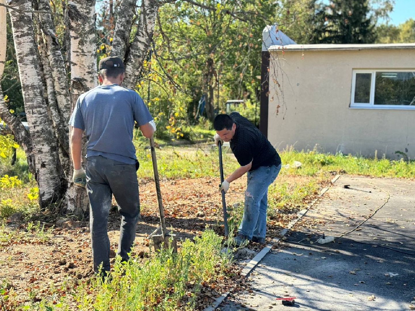 ограждение, городской округ восход, бригада рабочих, футбольное поле,