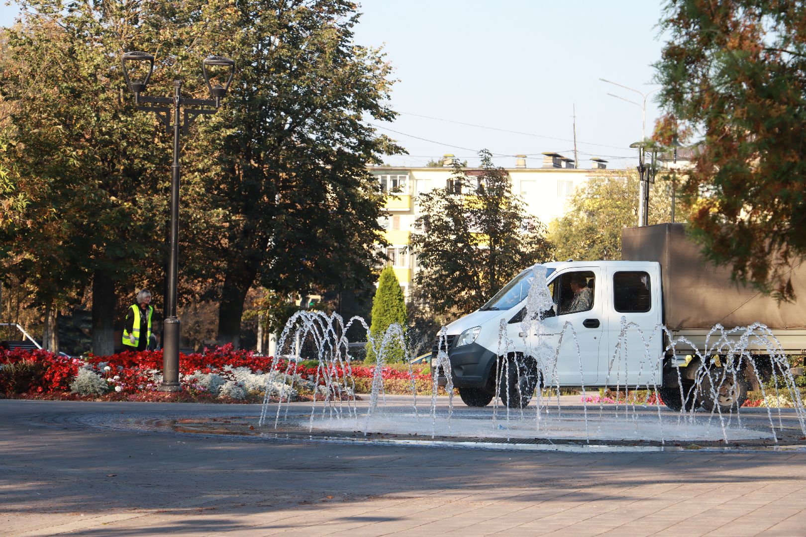 озеленение, цветочные клумбы, скверы,