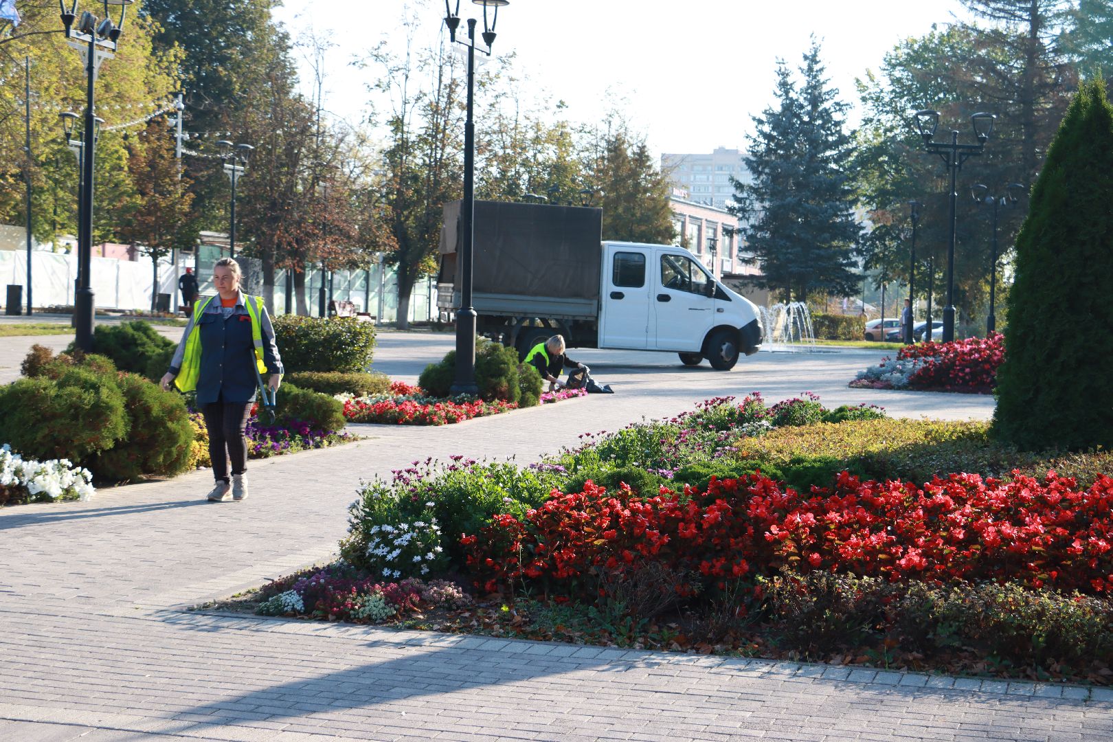 озеленение, цветочные клумбы, скверы,