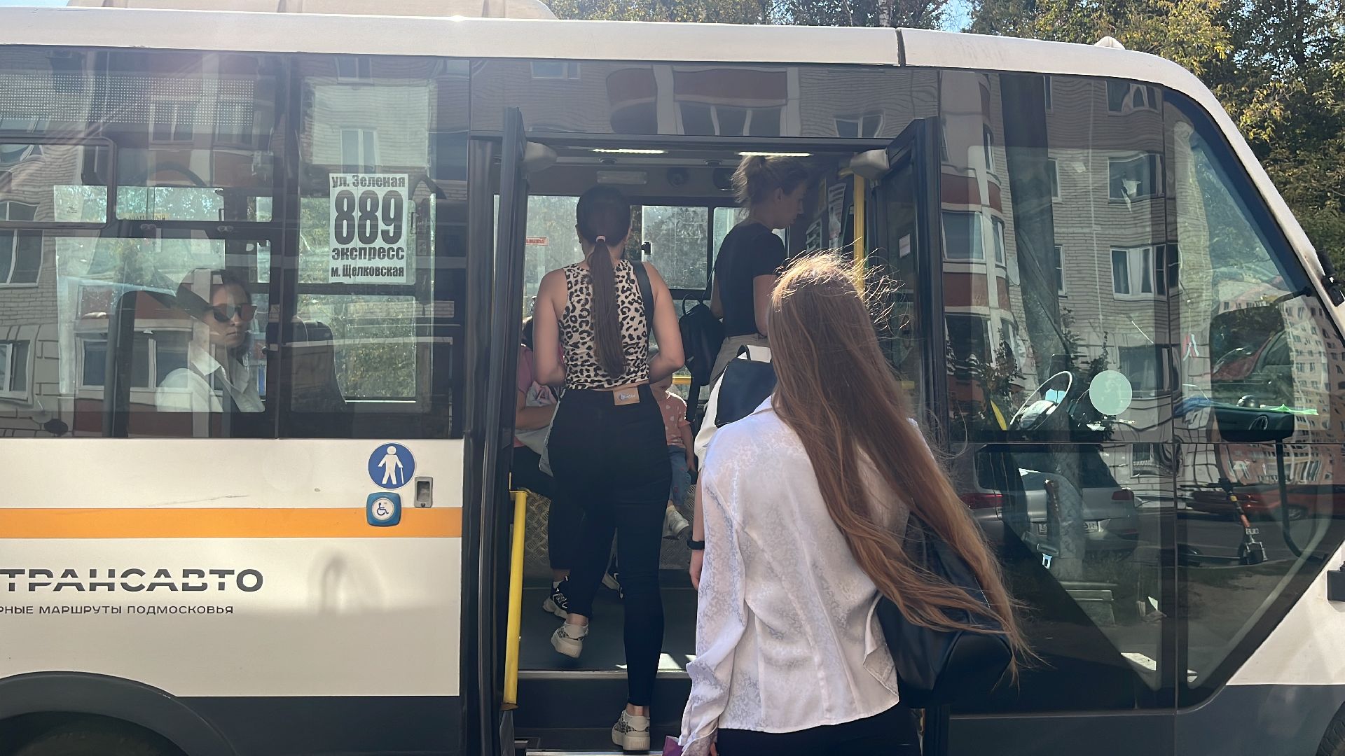 автобус, автобусный парк, автобусный маршрут,