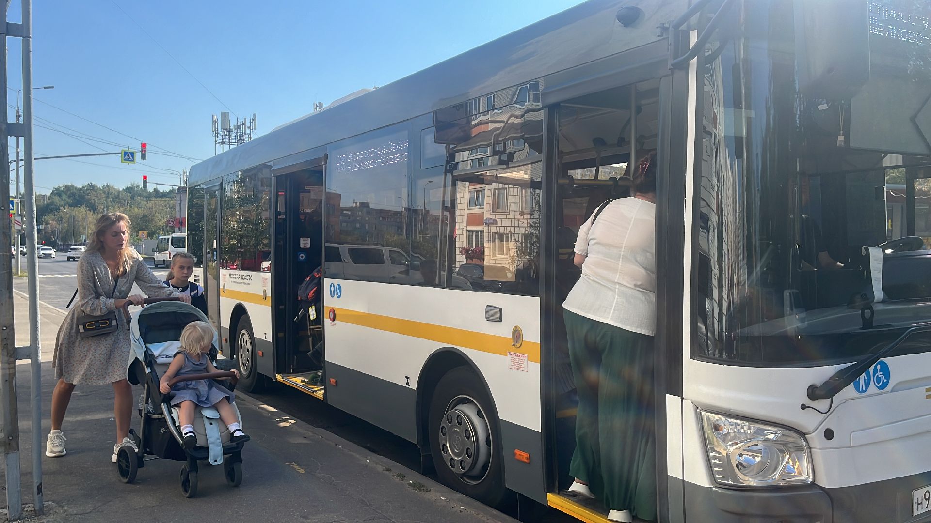 автобус, автобусный парк, автобусный маршрут,