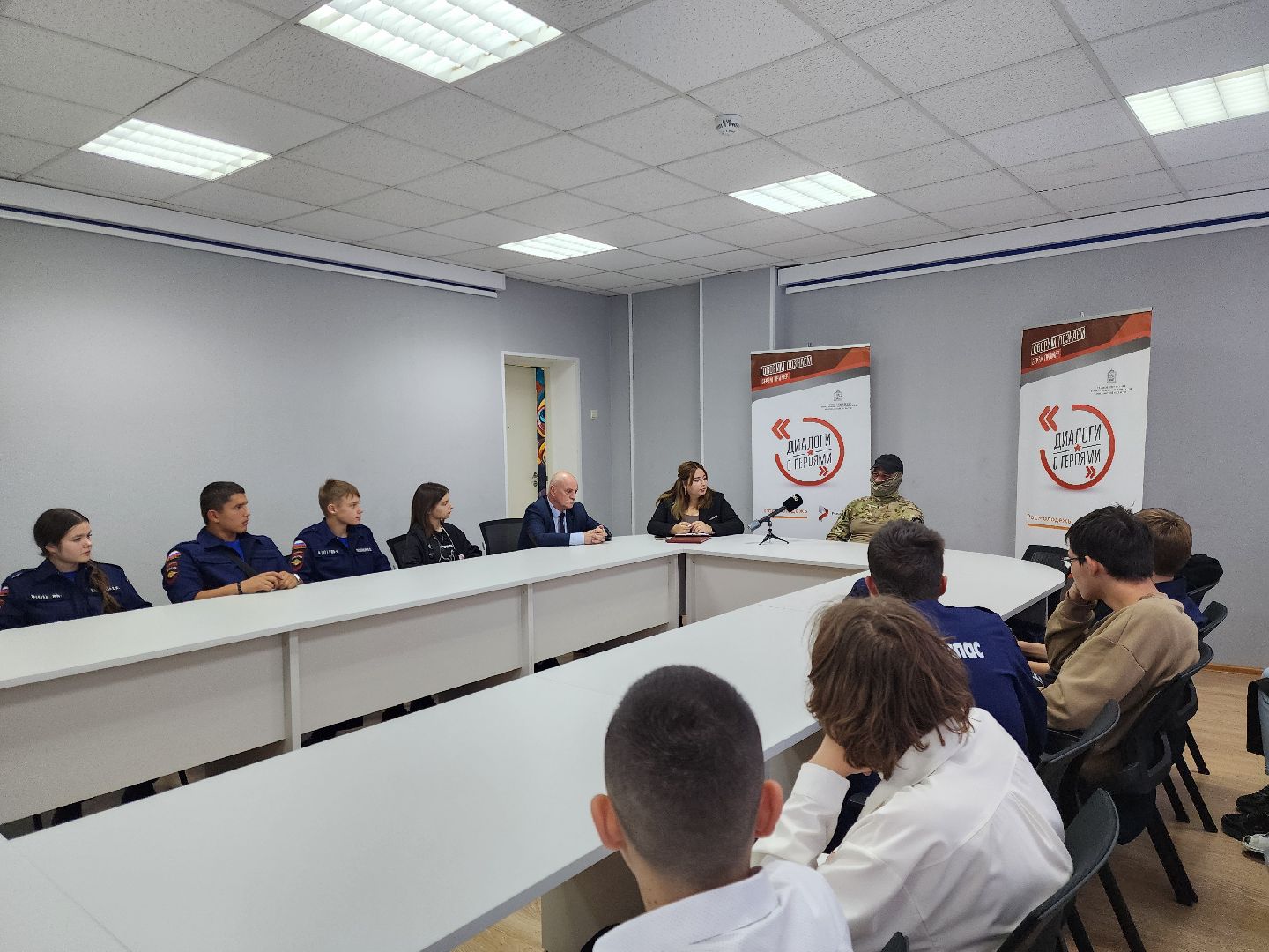 общество, жители, ногинск, школьники, молодежный центр, боец сво, диалоги с героями,