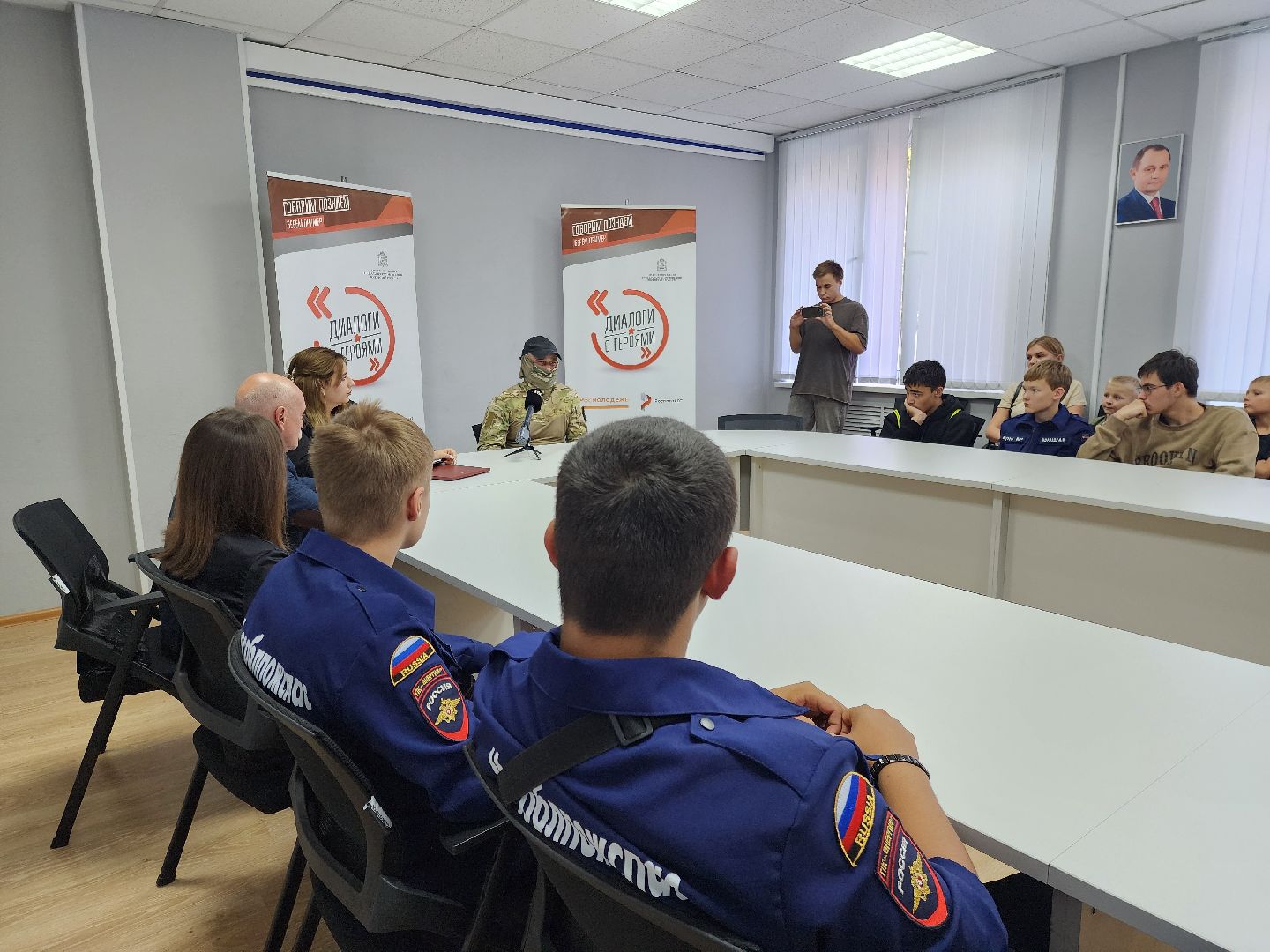 общество, жители, ногинск, школьники, молодежный центр, боец сво, диалоги с героями,