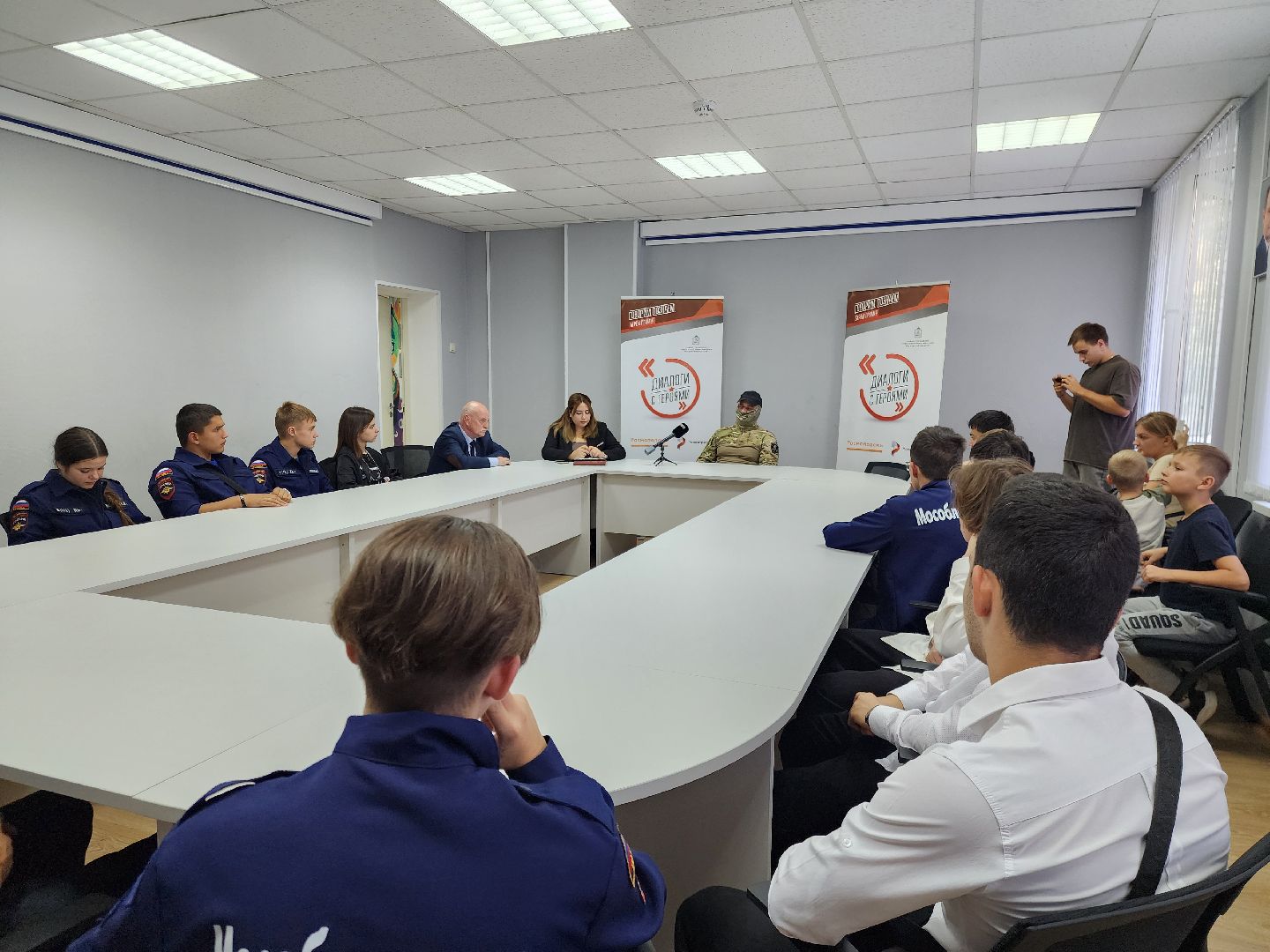 общество, жители, ногинск, школьники, молодежный центр, боец сво, диалоги с героями,