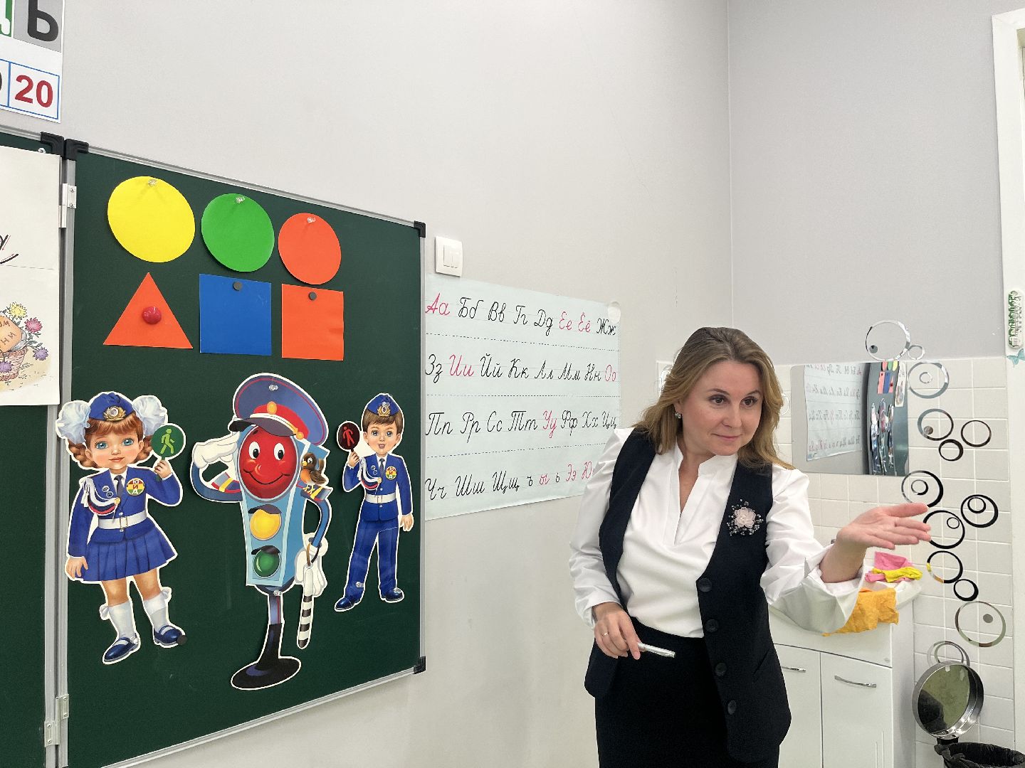 новый учитель, учителя, школа, школы, новый учитель в школе,