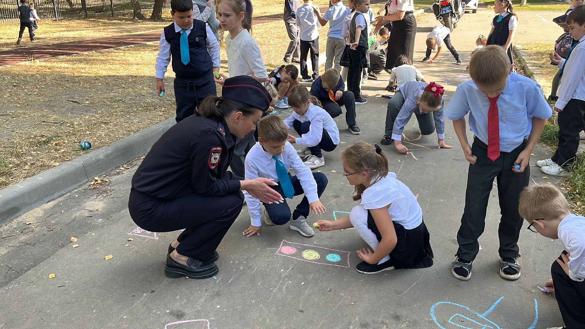 гибдд, госавтоинспекторы, госавтоинспекция, дети, школа, школьники, день безопасности, День безопасности дорожного движения,