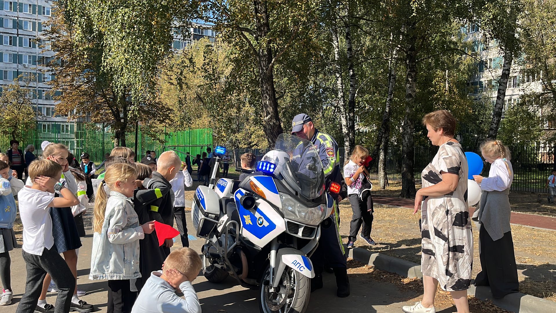 гибдд, госавтоинспекторы, госавтоинспекция, дети, школа, школьники, день безопасности, День безопасности дорожного движения,