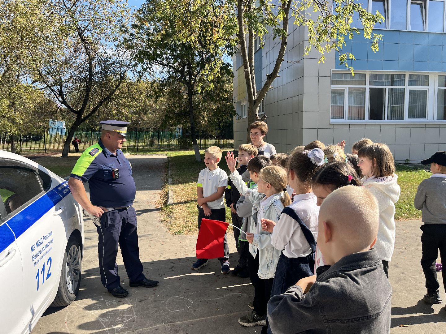 гибдд, госавтоинспекторы, госавтоинспекция, дети, школа, школьники, день безопасности, День безопасности дорожного движения,