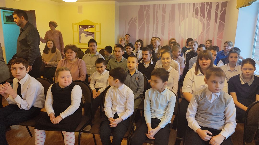 Кашира, общество