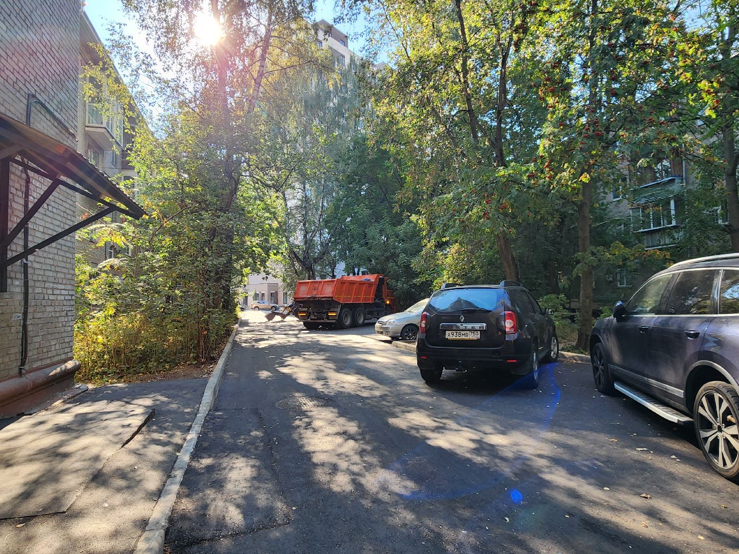 Благоустройство, придомовая территория, замена асфальта во дворе,