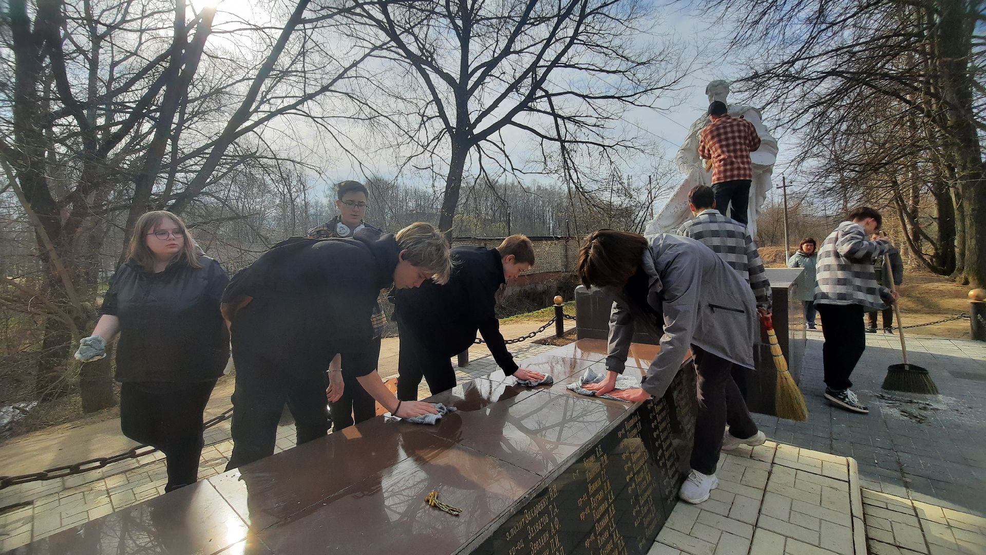 День победы, субботник, Наро-Фоминск, воинские захоронения