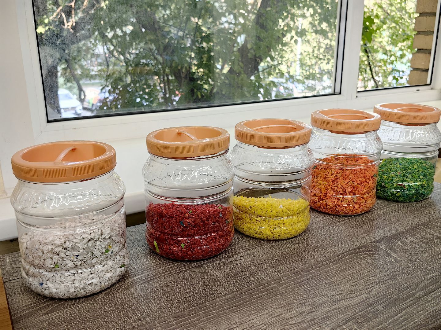 экология, экоцентр, благотворительность, подопечные, сбор вторсырья, крышечки,