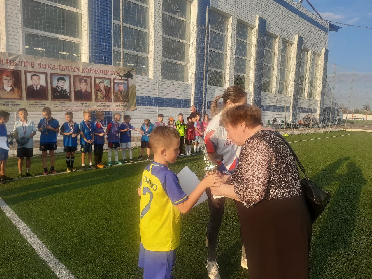 Серебряные Пруды, футбол, надежда Подмосковья Кавалер ордена Мужества, Сергей Мясин, СК Молодежный,