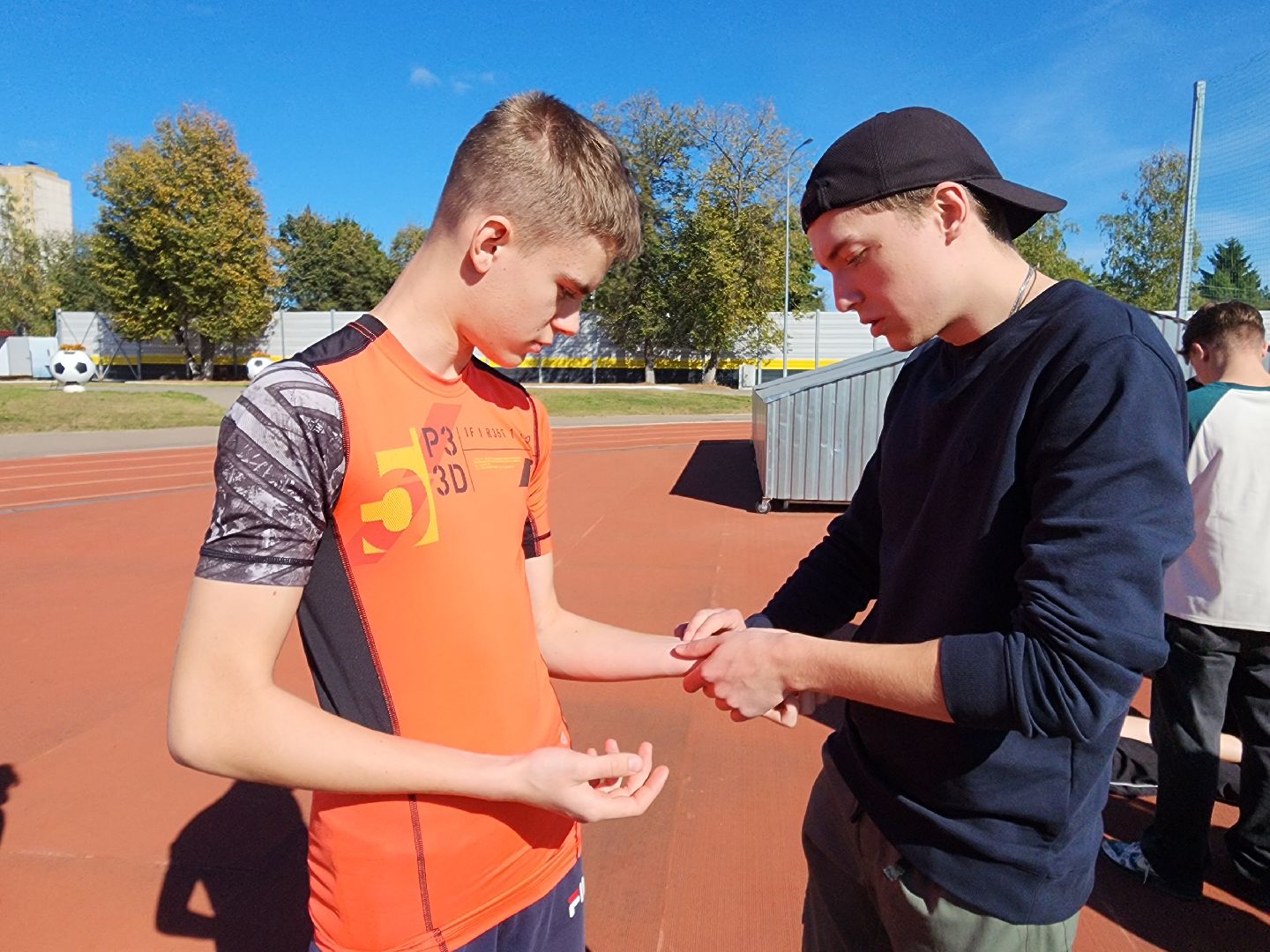 первая помощь, движение первых,