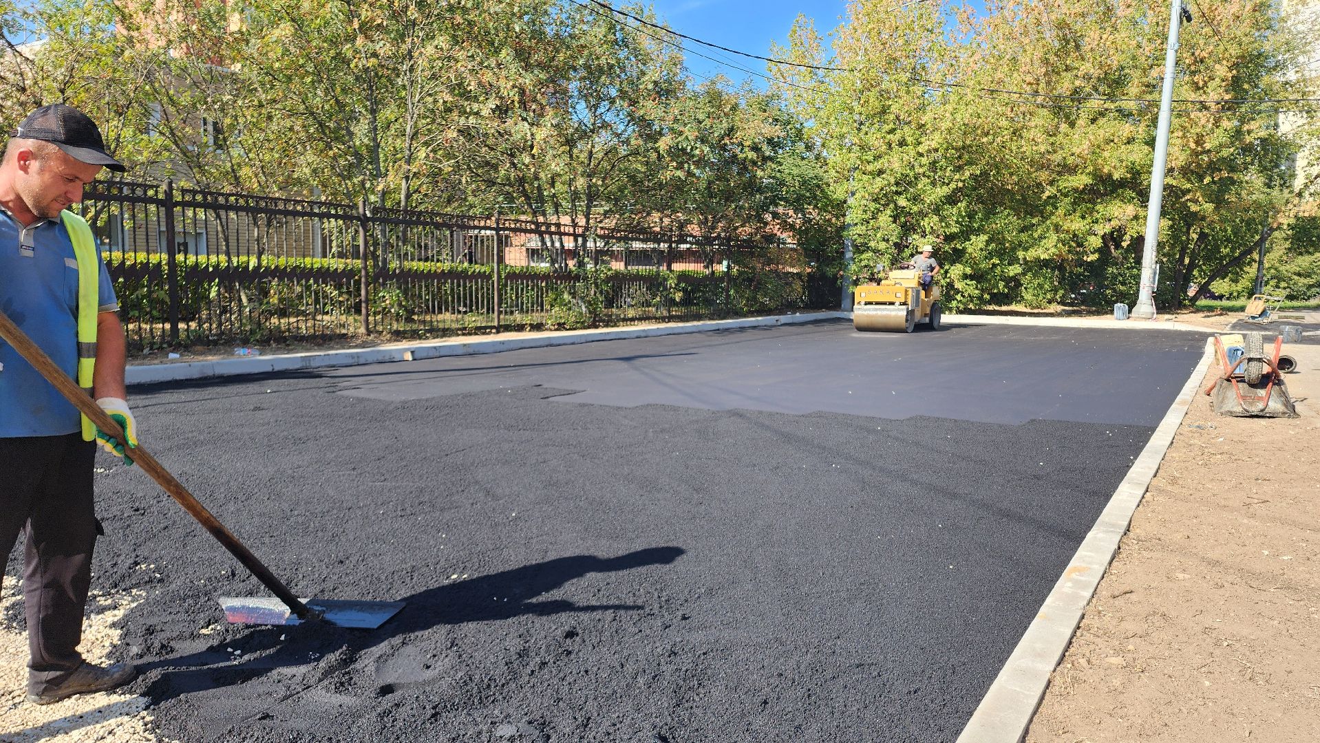 Дороги, Домодедово, Подмосковье, Новый тротуар, Парковка, Благоустройство, асфальт, дорожная служба,