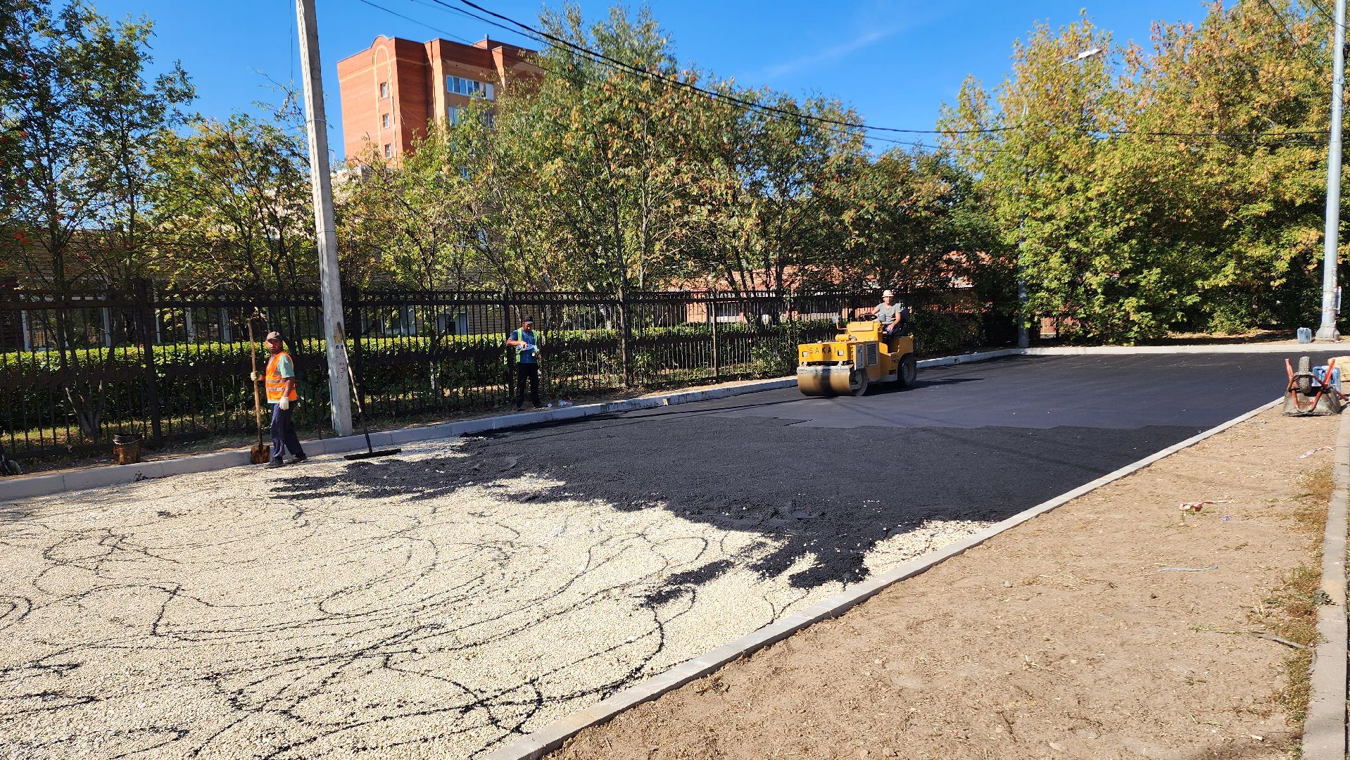 Дороги, Домодедово, Подмосковье, Новый тротуар, Парковка, Благоустройство, асфальт, дорожная служба,