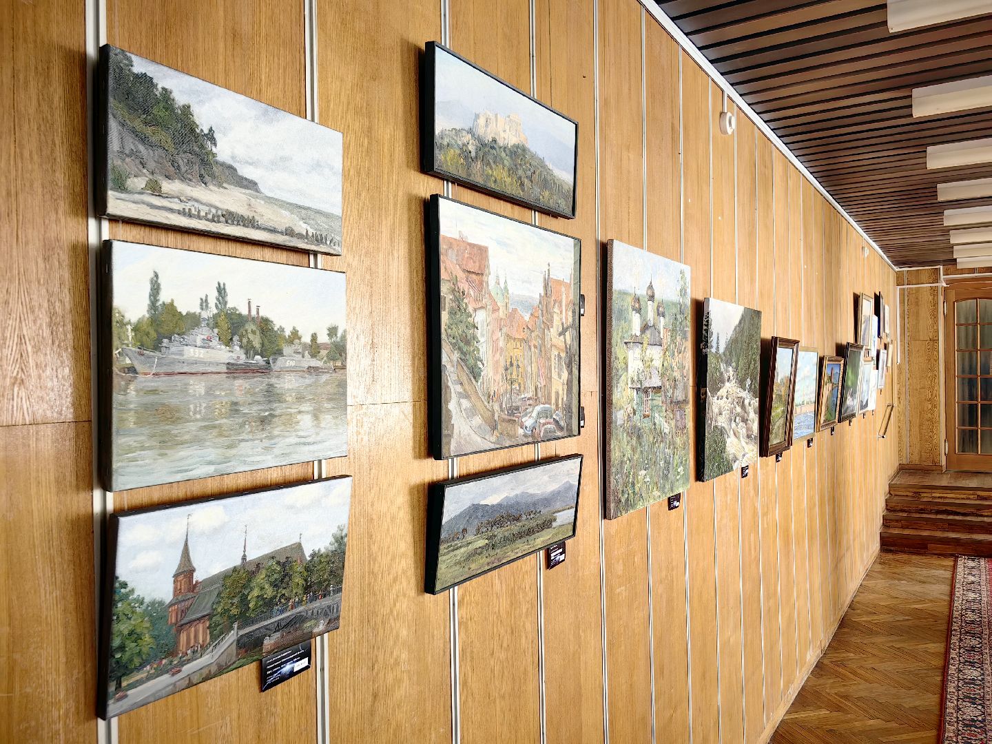 выставка, картины, академии рисования Арона Аноре, техника ошибана, космос,