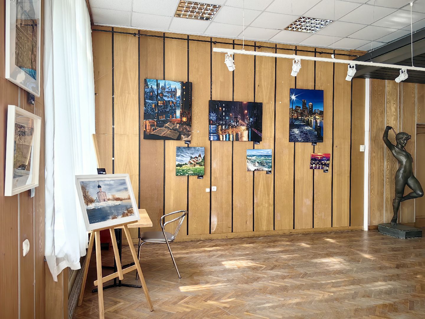 выставка, картины, академии рисования Арона Аноре, техника ошибана, космос,