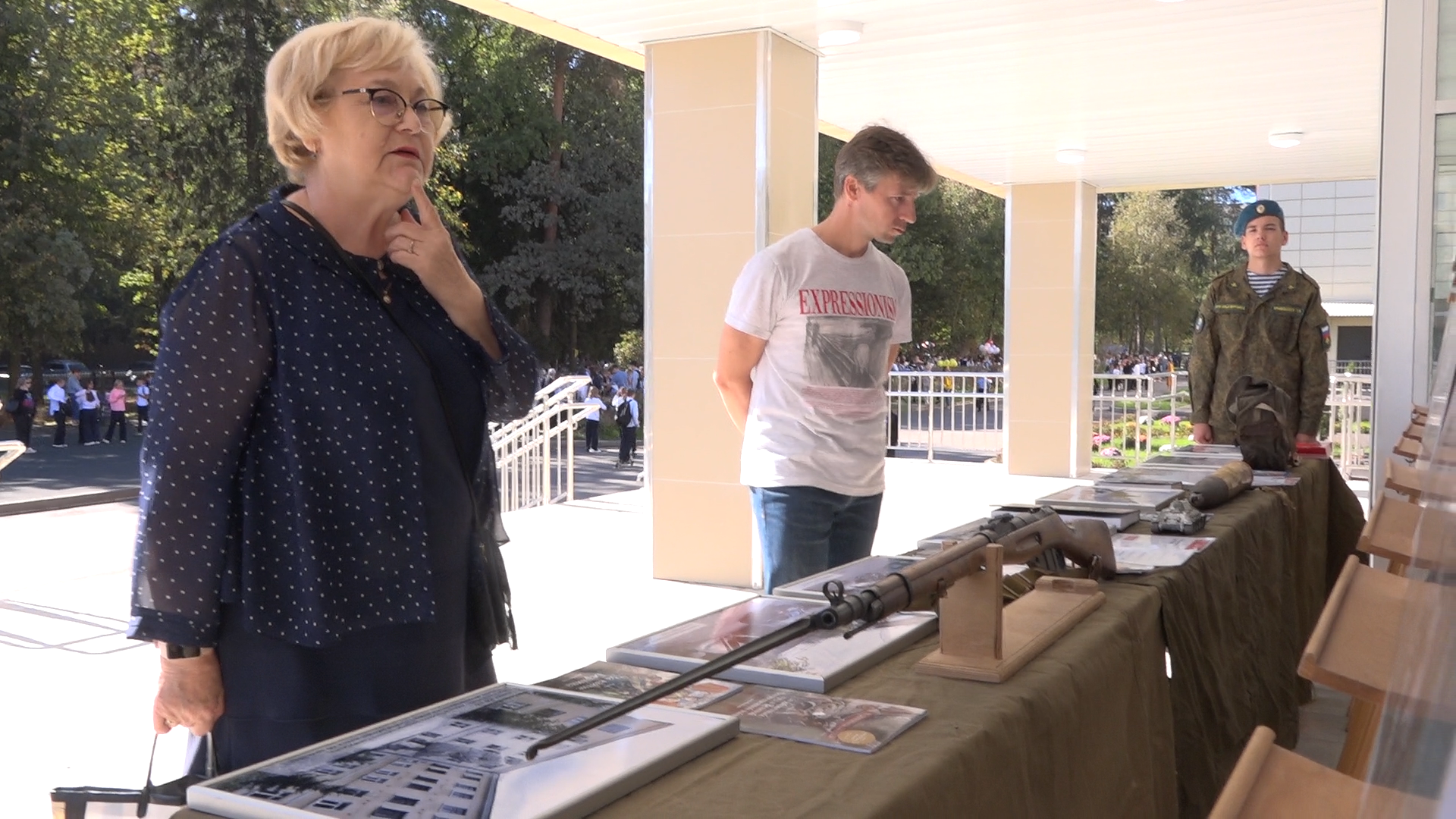 выставка посвященная ВОВ, школа Попова волонтеры, Власиха школа Попова, фотовыставка ВОВ, связь времен,