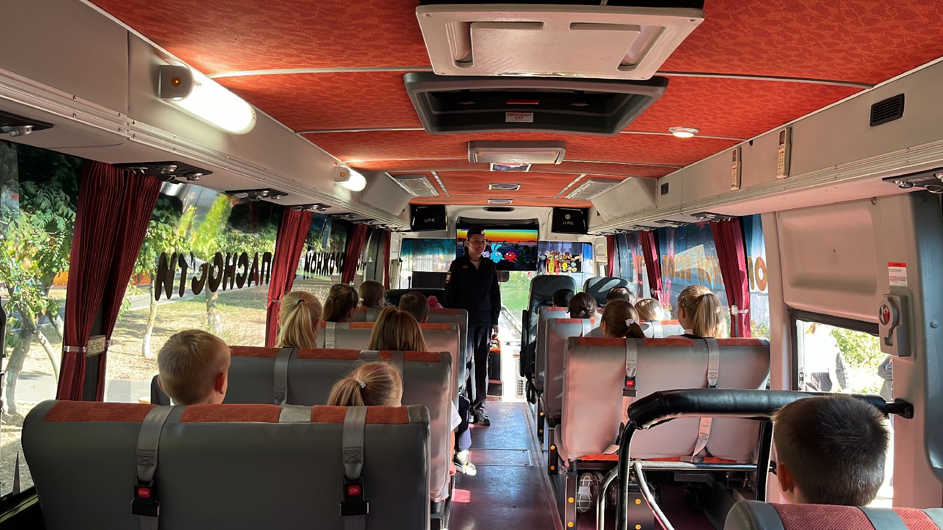 безопасное движение, безопасность, ремень безопасности, автобус,