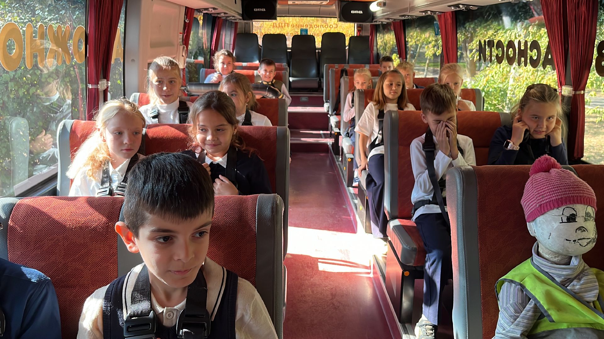 безопасное движение, безопасность, ремень безопасности, автобус,