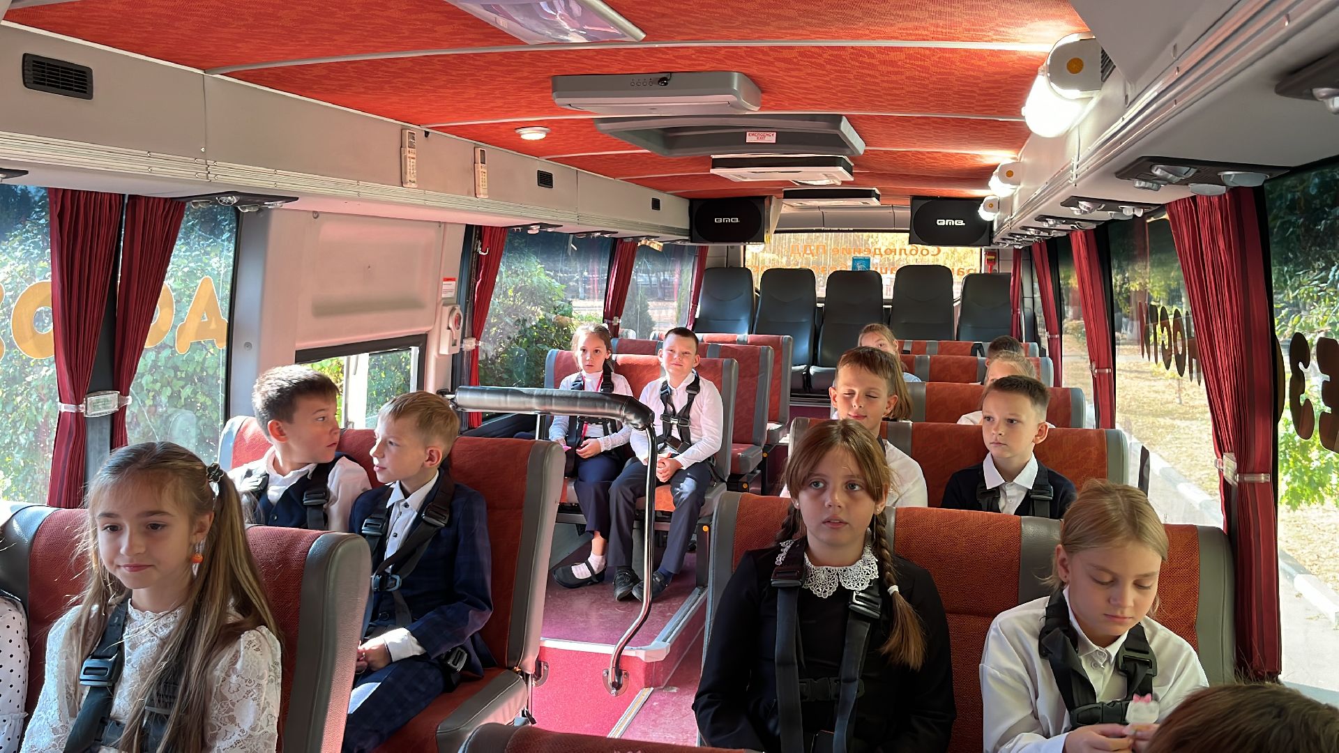 безопасное движение, безопасность, ремень безопасности, автобус,