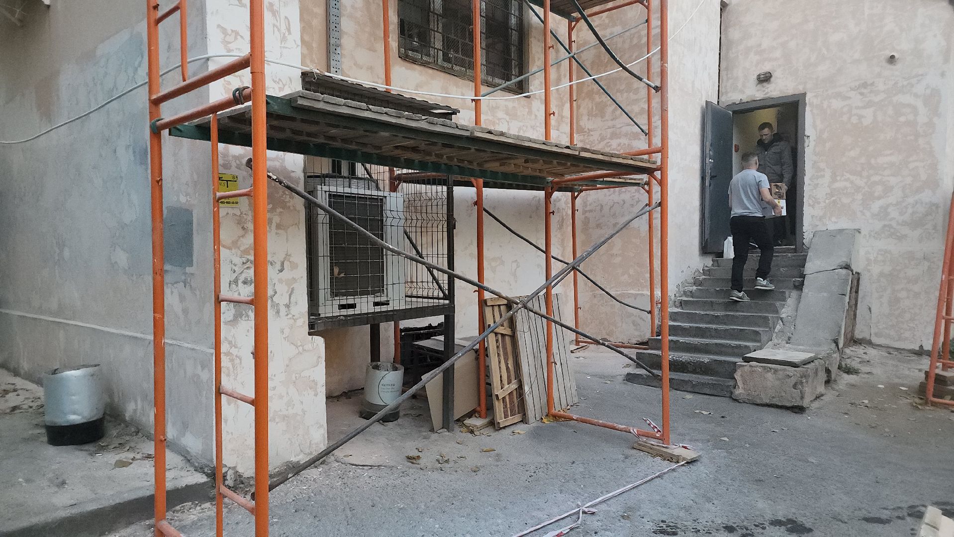 пушкино, капремонт, мкд, мкд старый фонд, ремонт фасада, бригада рабочих,