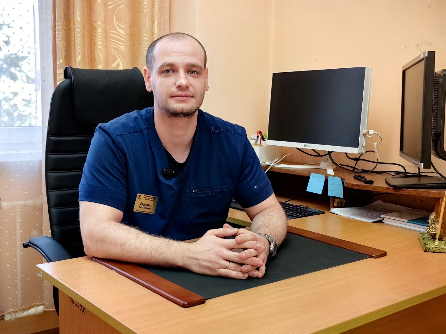 заведующий отделением, урология, больница, врач, операционная, высокотехнологичное оборудование,