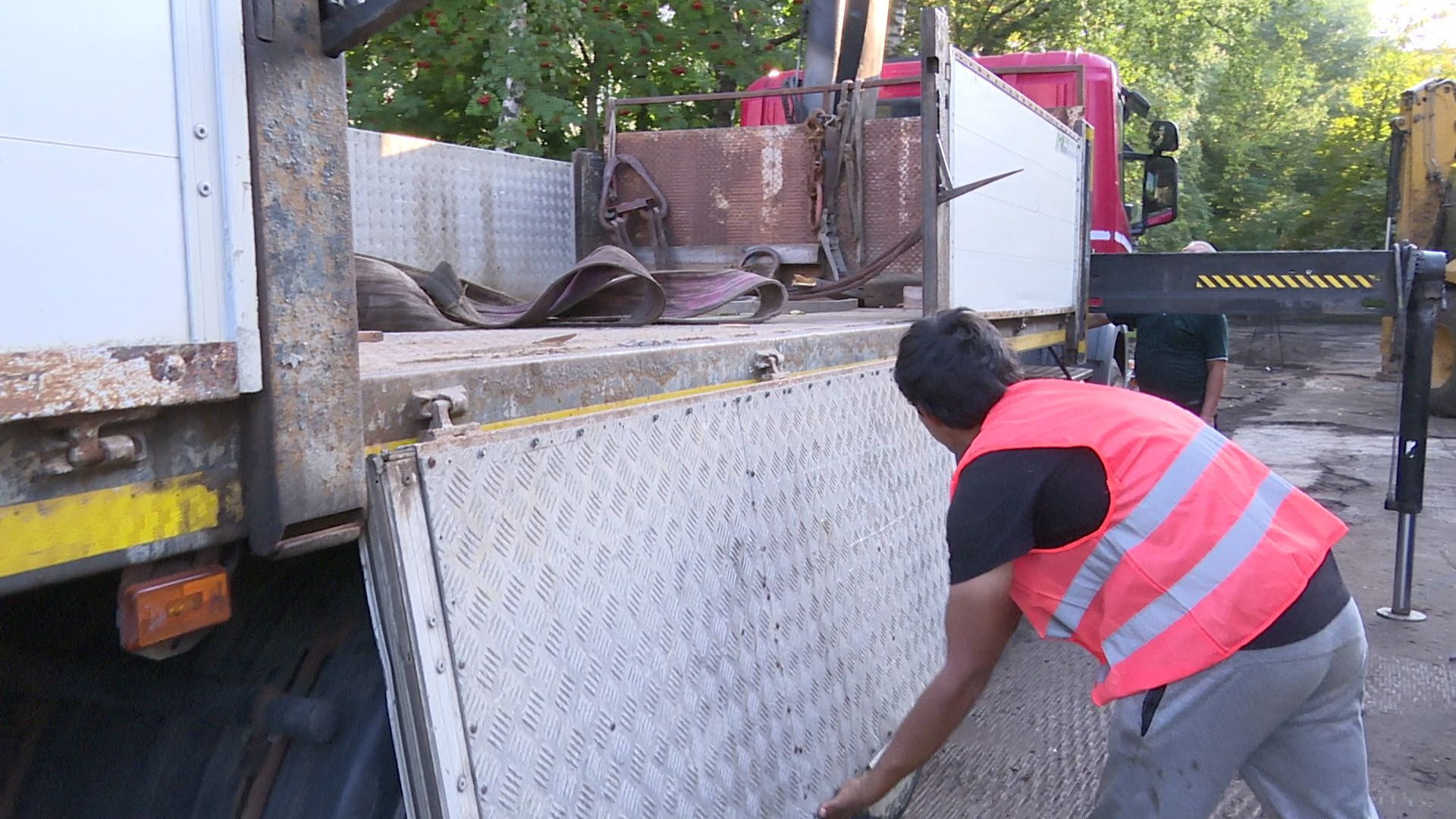 Реутов, жалоба, добродел, школа 6, асфальт, новое полотно, пирог,