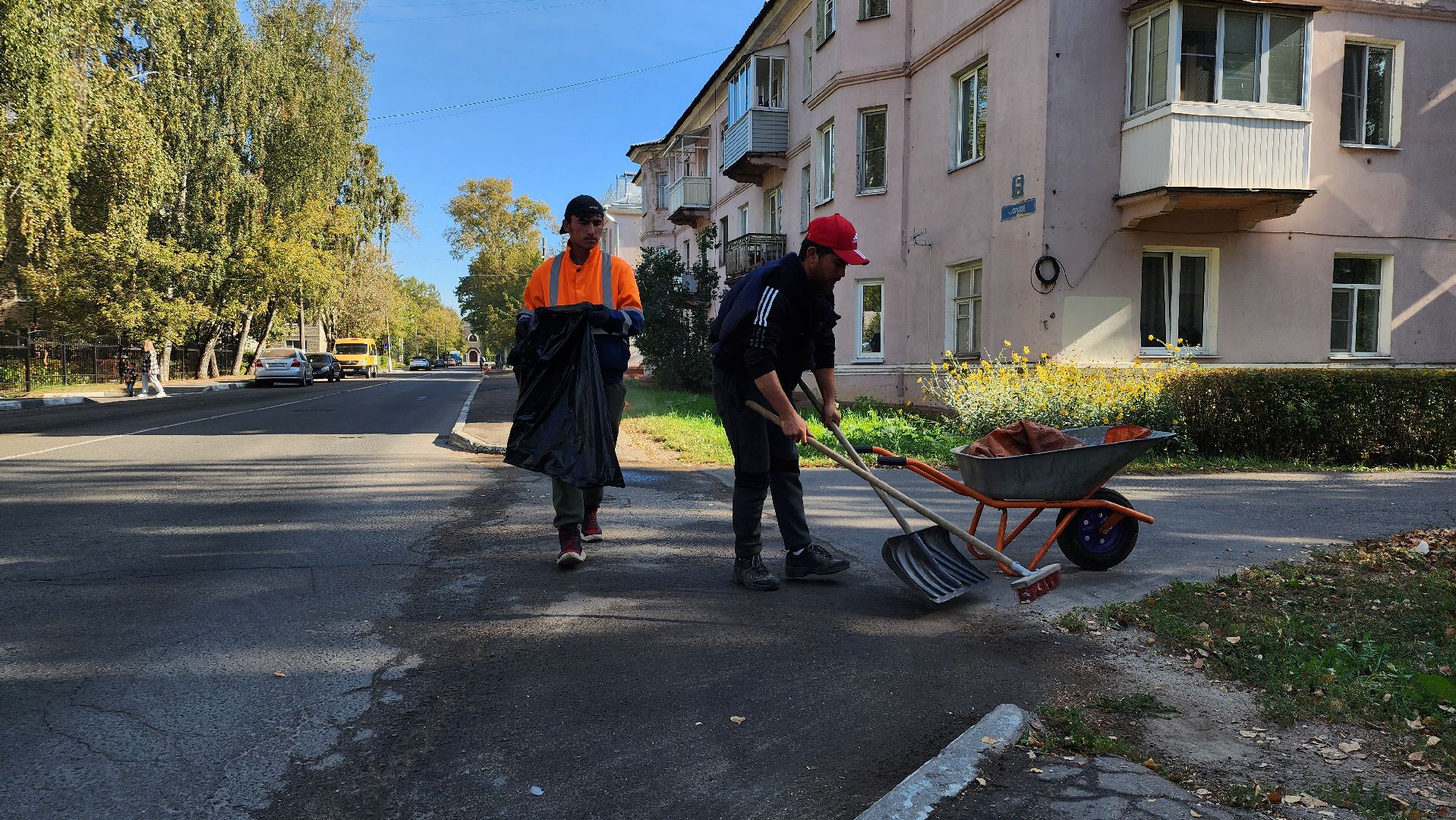 уборка городских территорий, коммунальные службы, ЖКХ, Старая Купавна, Богородский городской округ,